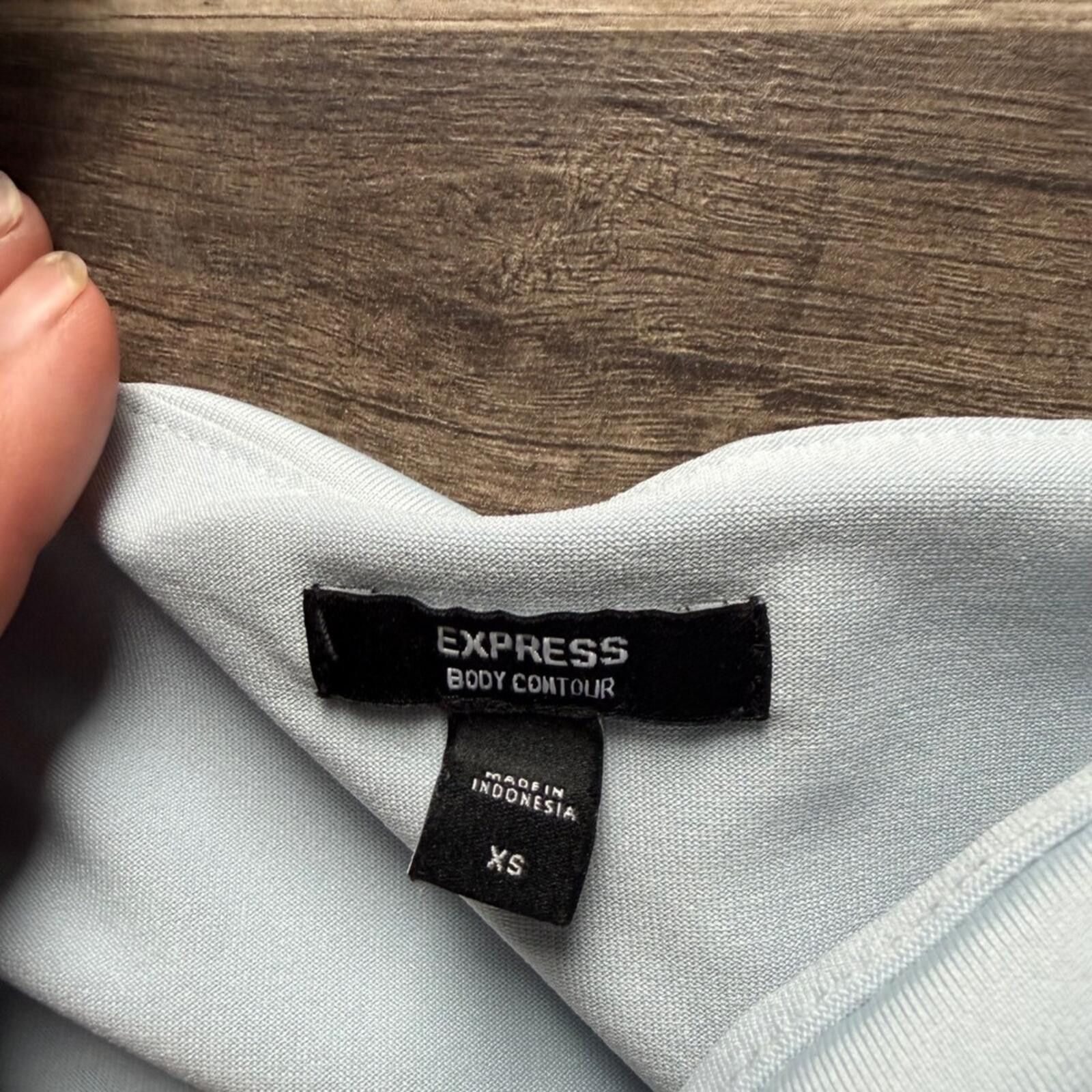 Express Express Body Contour Light Blue Square Neck Top XS Size XS / US 0-2 / IT 36-38 - 2 Thumbnail