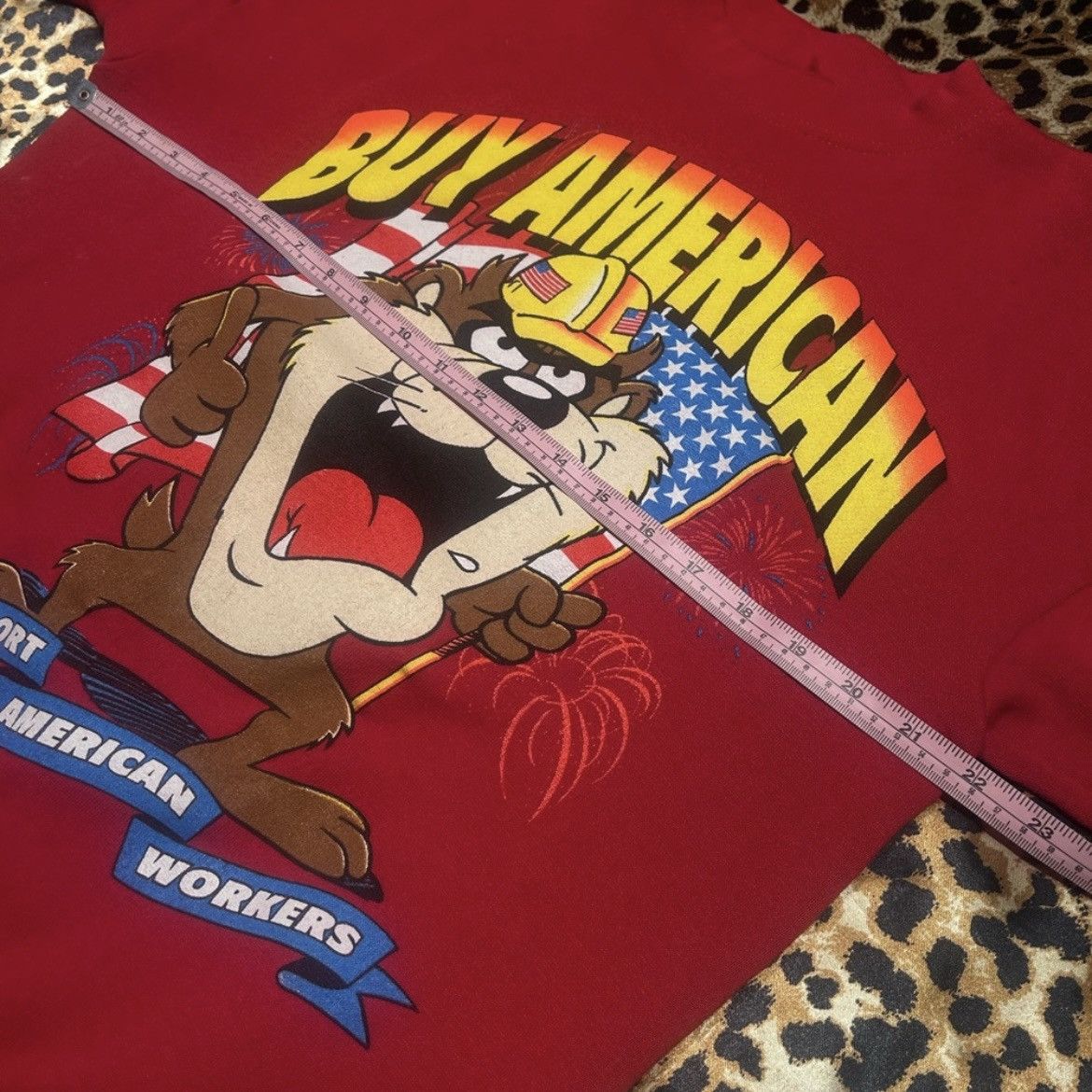 Vintage Vintage 1982 Looney Tunes “Buy American” Crewneck Sweatshirt Size US M / EU 48-50 / 2 - 4 Thumbnail