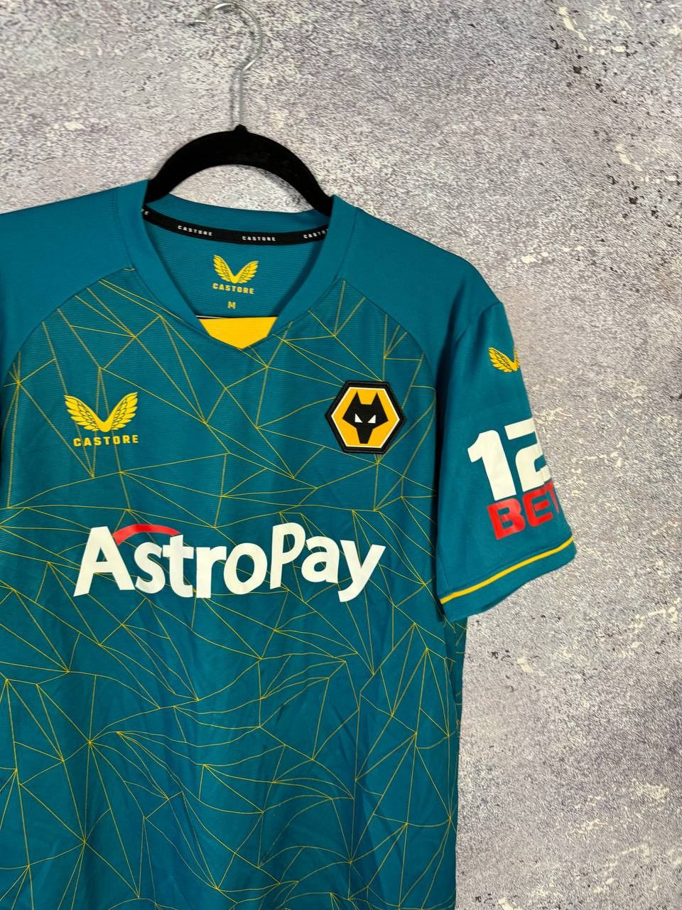 Castore × Vintage Vintage Wolverhampton 2022/23 Castore Soccer Jersey Size US M / EU 48-50 / 2 - 2 Thumbnail