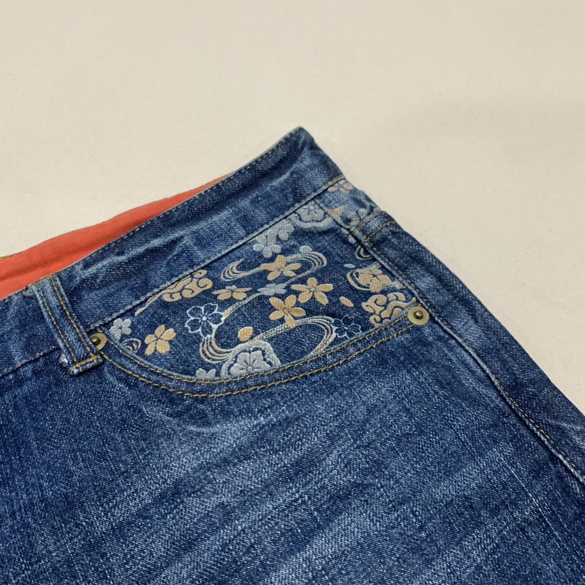 Karakuri Tamashii Karakuri Tamashii Multi Pocket Embroidered Koi Fish Jeans Size US 38 / EU 54 - 13 Thumbnail