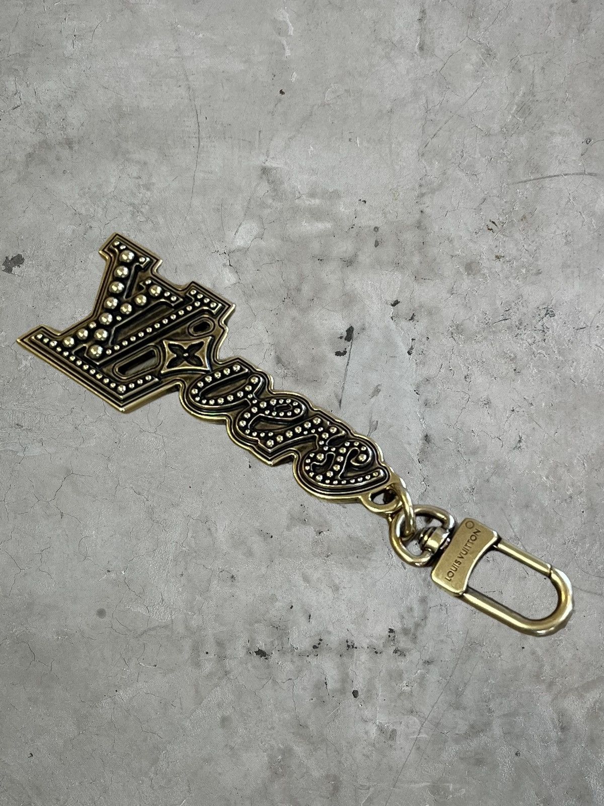 Louis Vuitton Louis Vuitton LOVERS Key Chain Accessory Size ONE SIZE - 3 Thumbnail
