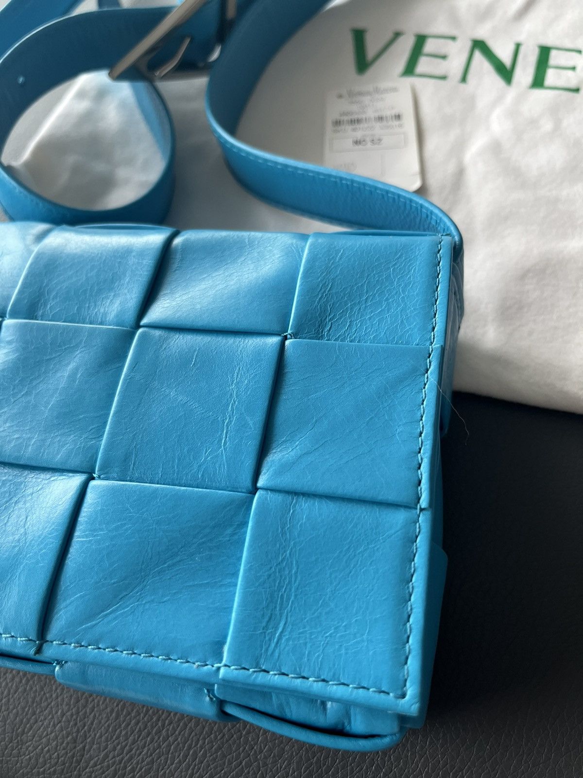 Bottega Veneta $3k value Super Runway Brand New Cassette Bag Waxed Leather Size ONE SIZE - 13 Thumbnail