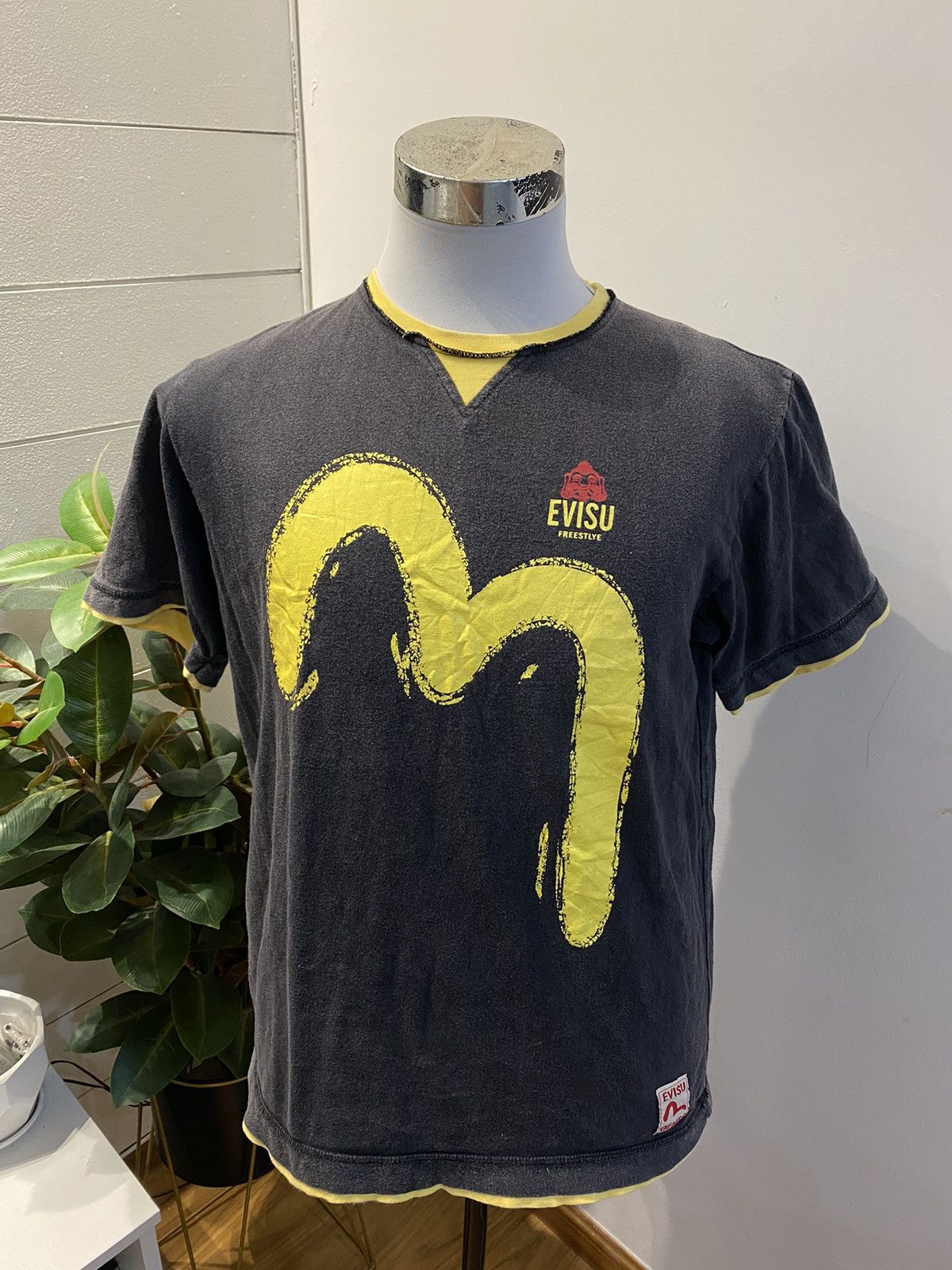 Evisu Vintage Evisu Font Logo Faded T-Shirt Size US M / EU 48-50 / 2 - 3 Thumbnail