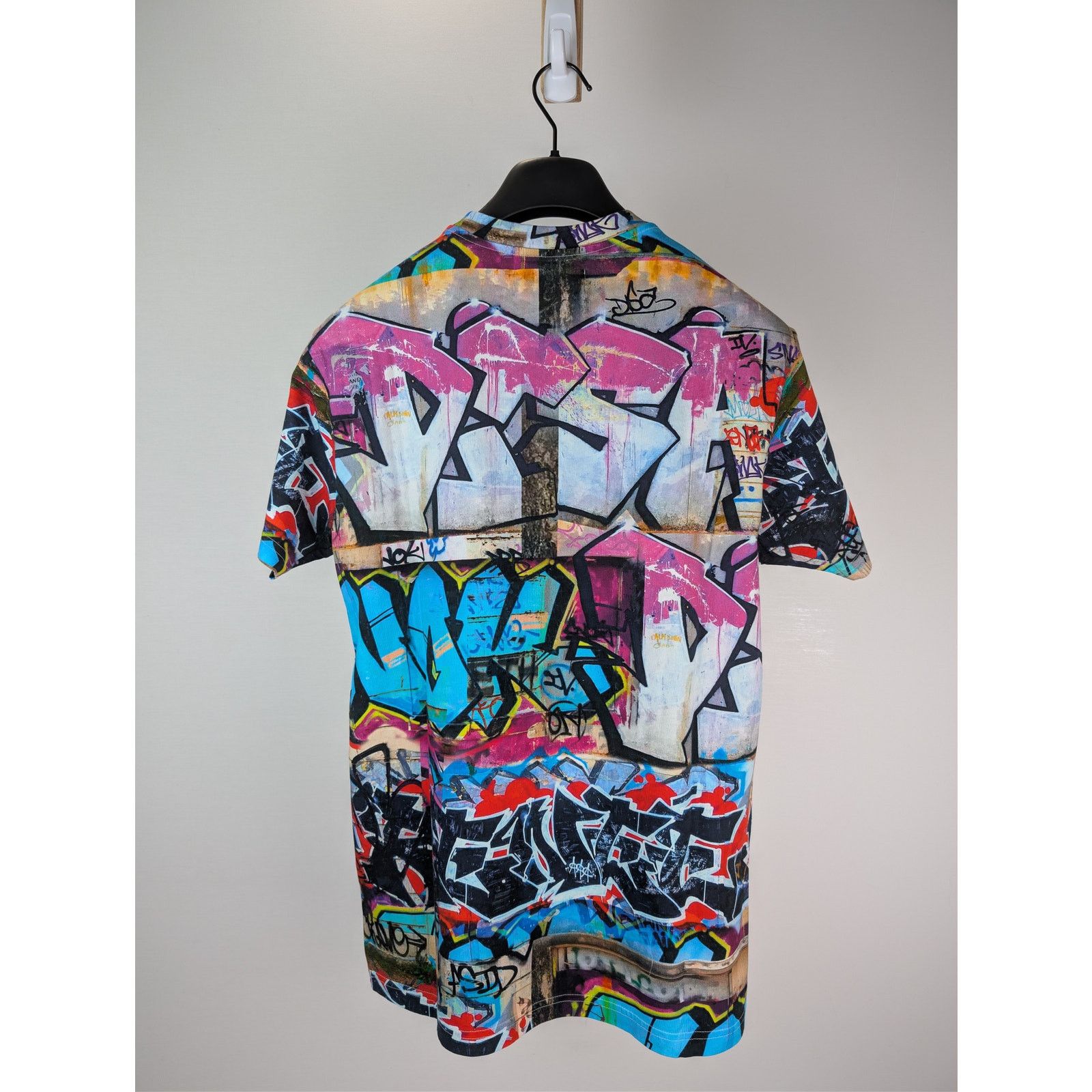 Vivienne Westwood o1rshd1 Classic Graffiti Print T-Shirt in Multiolor Size US S / EU 44-46 / 1 - 16 Thumbnail