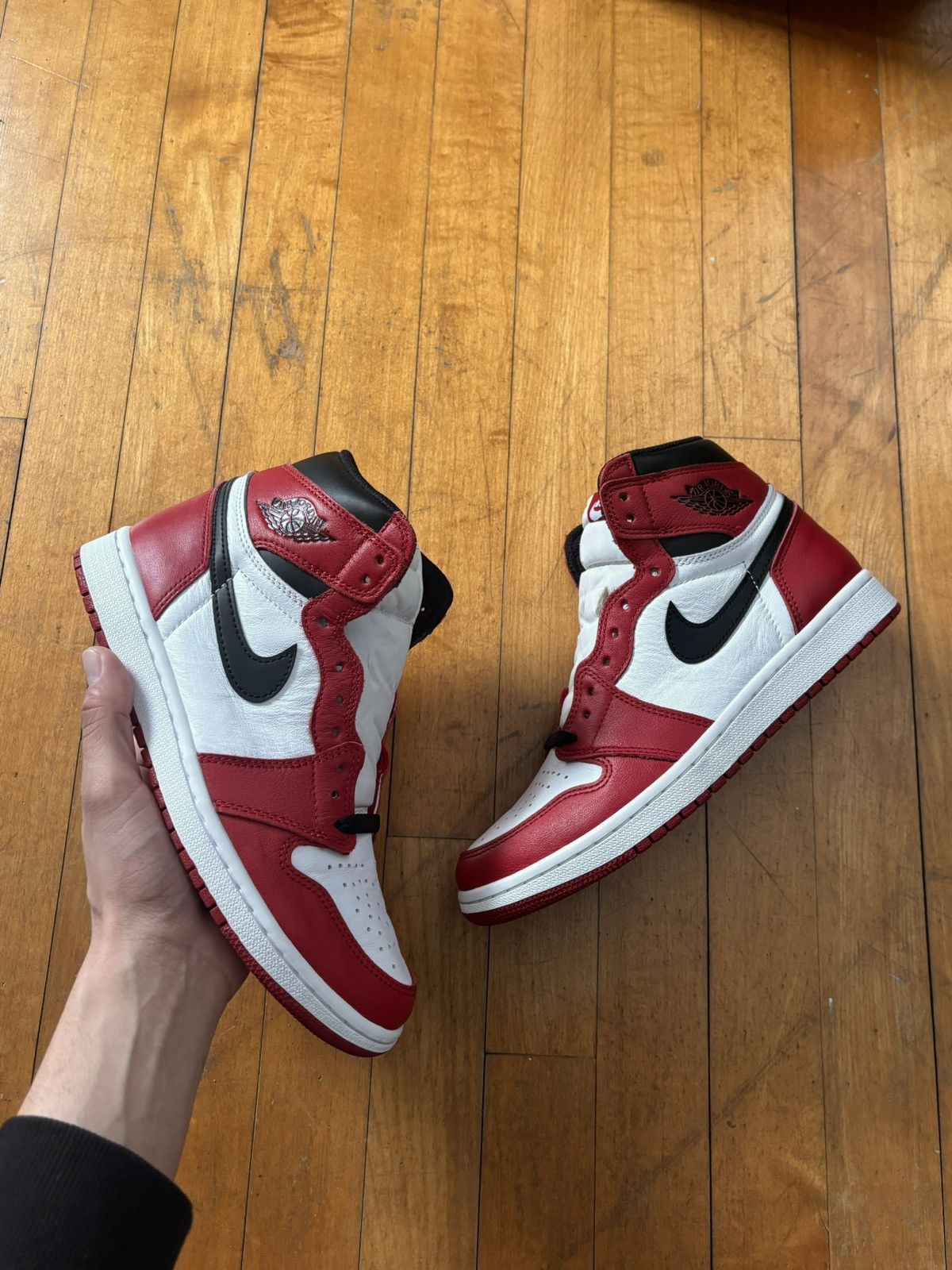 Air Jordan Retro 1 Chicago (2015) Mens Size 7.5