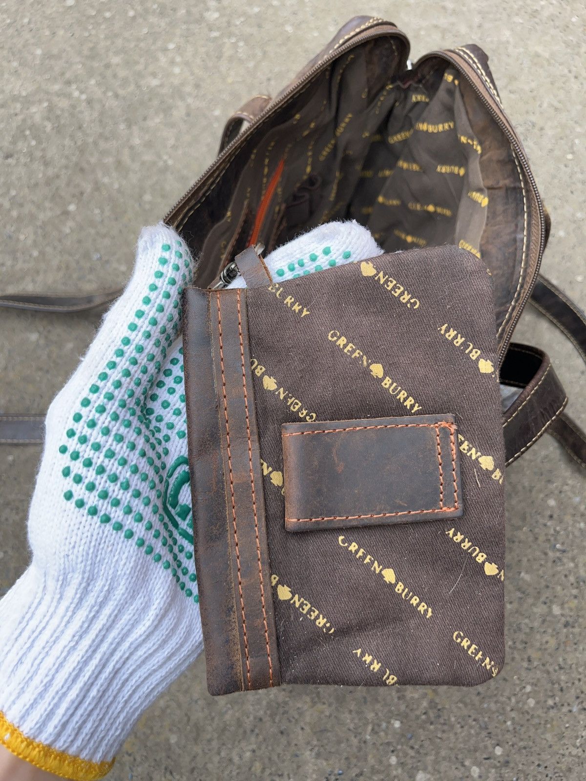 Genuine Leather × Vintage Vintage Green Burry Asymmetrical Faded Leather Pocket Bag Size ONE SIZE - 15 Thumbnail