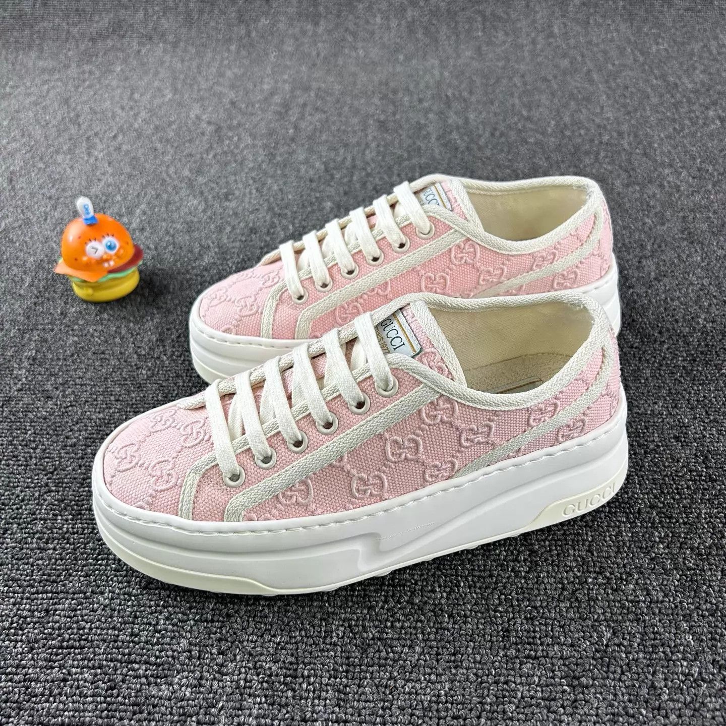 Gucci Gucci pink embroidered platform shoes EUR 35 Size US 4.5 / IT 34.5 - 1 Thumbnail