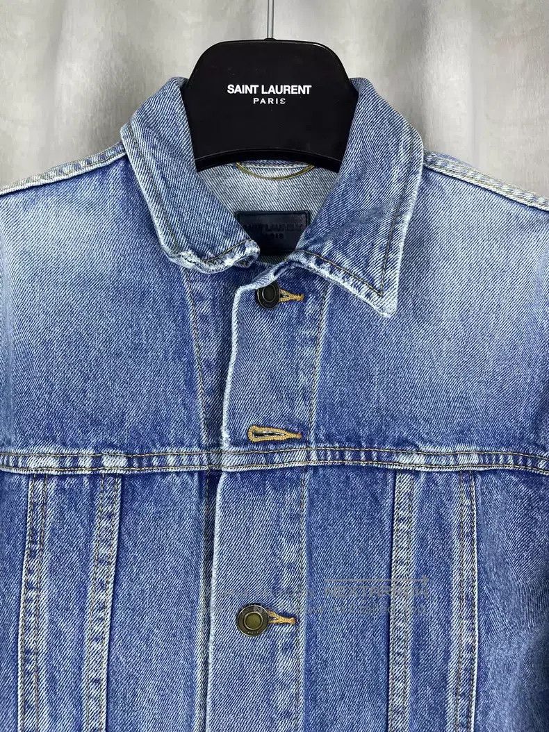 Saint Laurent Paris Saint Laurent Paris Blue Washed Medal Embroidered Denim Ja Size US S / EU 44-46 / 1 - 3 Thumbnail
