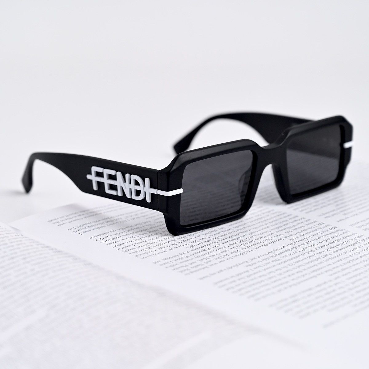 Fendi FENDI GRAPHY FE40073U 02A SUNGLASSES Size ONE SIZE - 6 Thumbnail