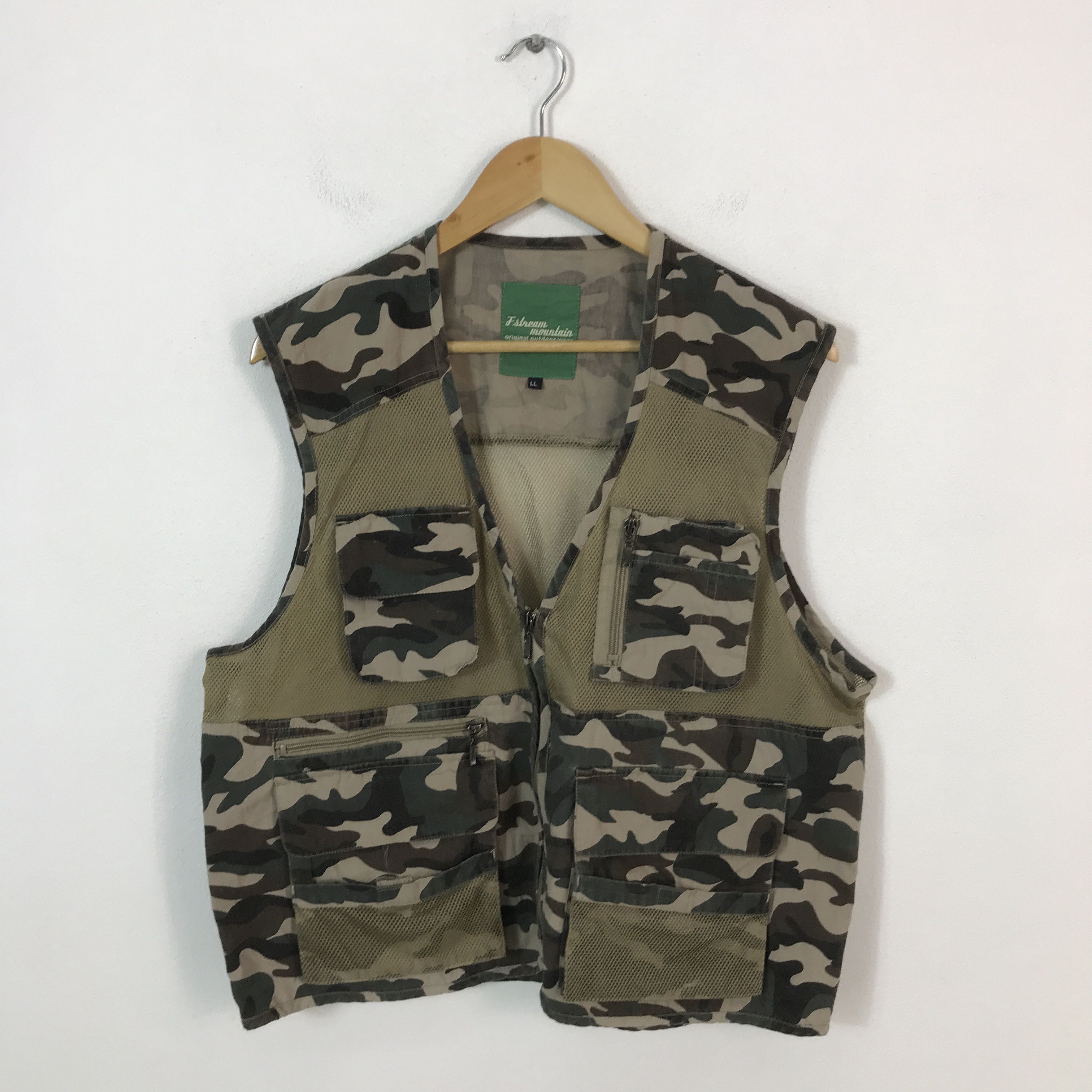 Japanese Brand f&team mountain vest camo design jacket Size US L / EU 52-54 / 3 - 1 Thumbnail