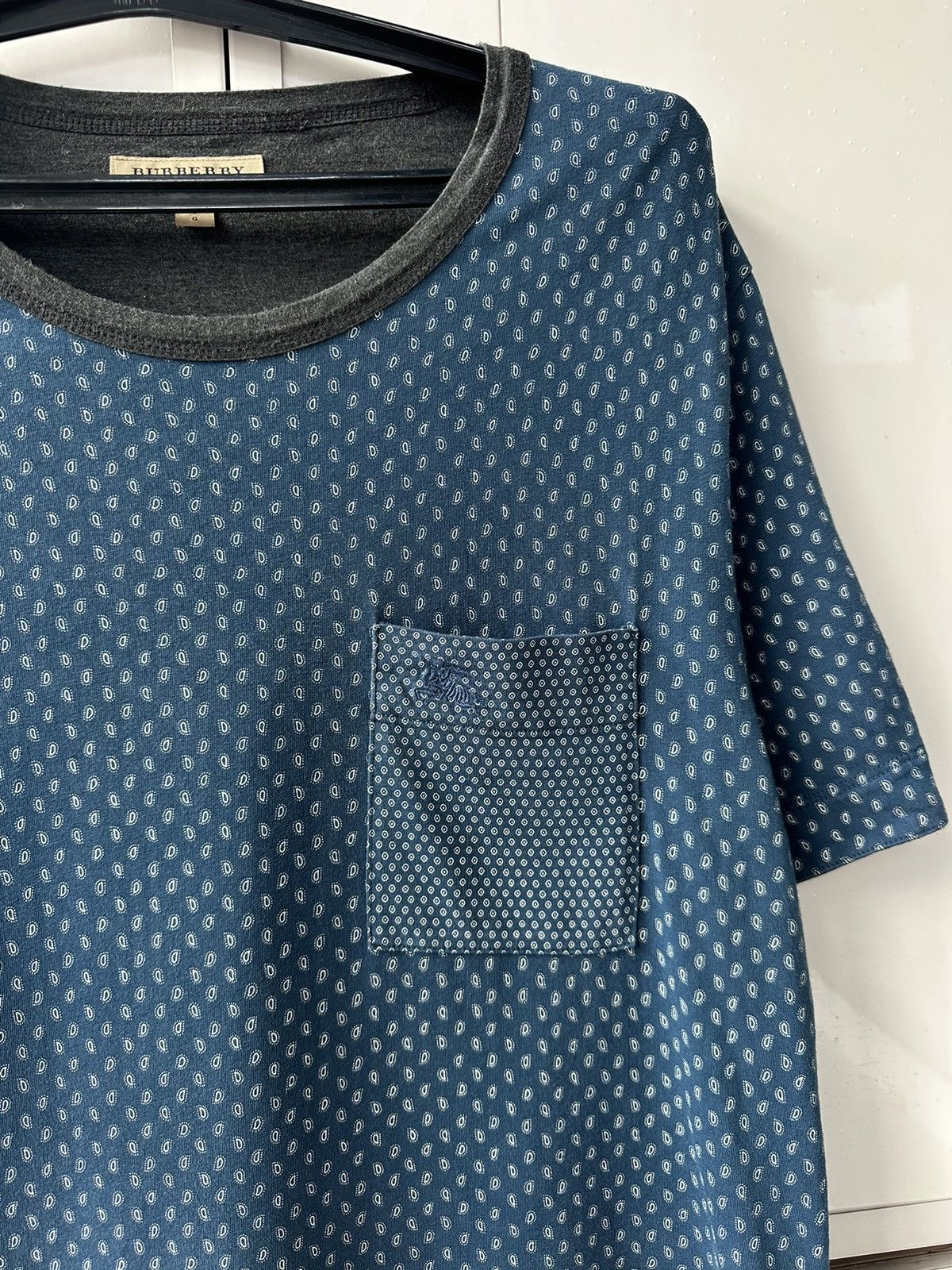 Burberry Vintage Burberry T-shirt Monogram Style Logo Size US L / EU 52-54 / 3 - 7 Thumbnail