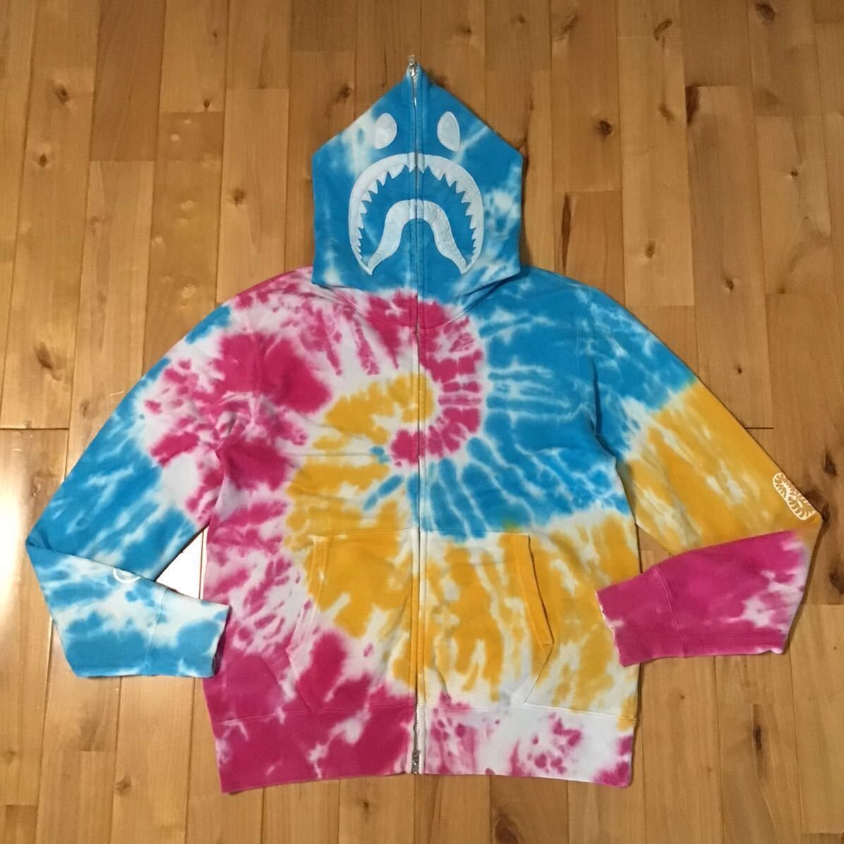 Tie dye outlet bape hoodie