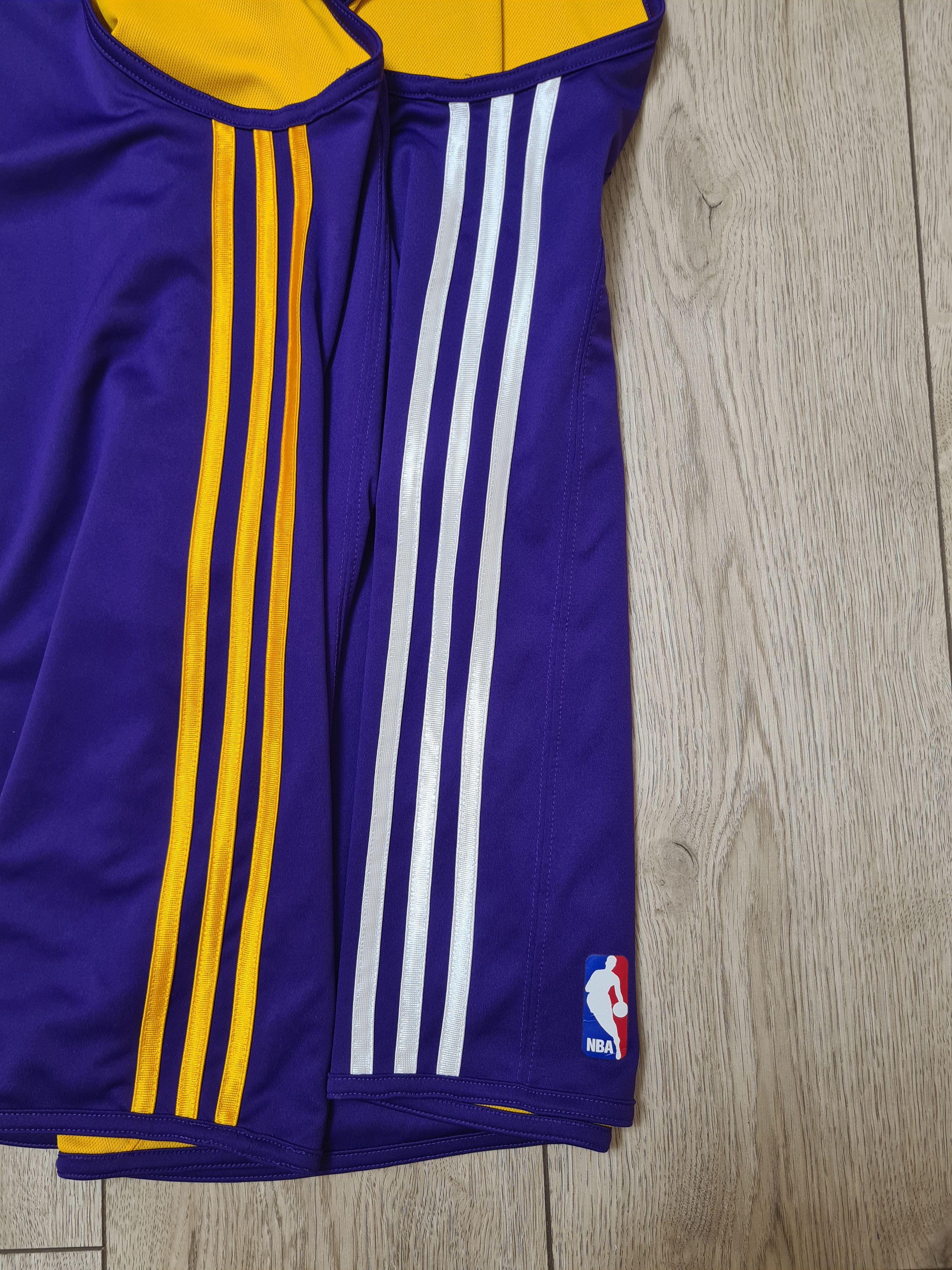 NBA LA LAKERS JERSEY TWO SIDES BASKETBALL SHIRT BASKETBALL Size US M / EU 48-50 / 2 - 10 Thumbnail
