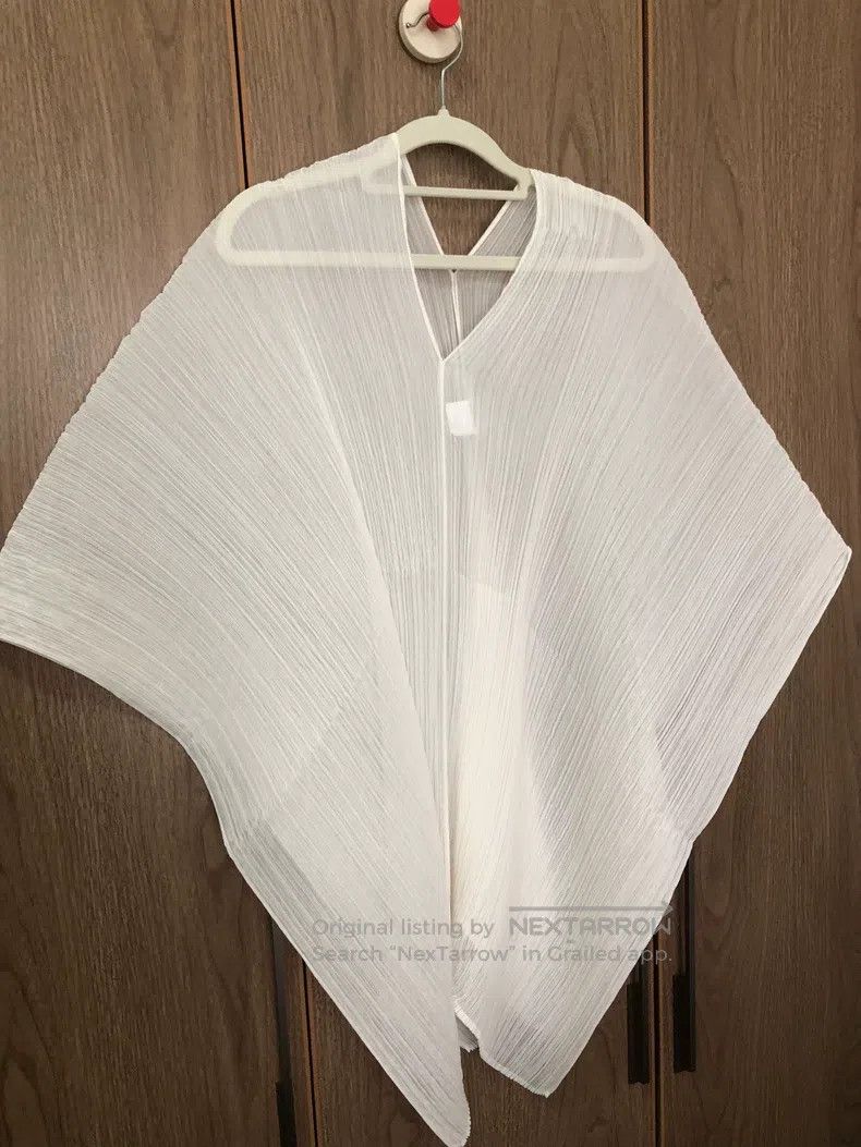 Issey Miyake Issey Miyake Pleated Shawl White Size ONE SIZE - 2 Thumbnail