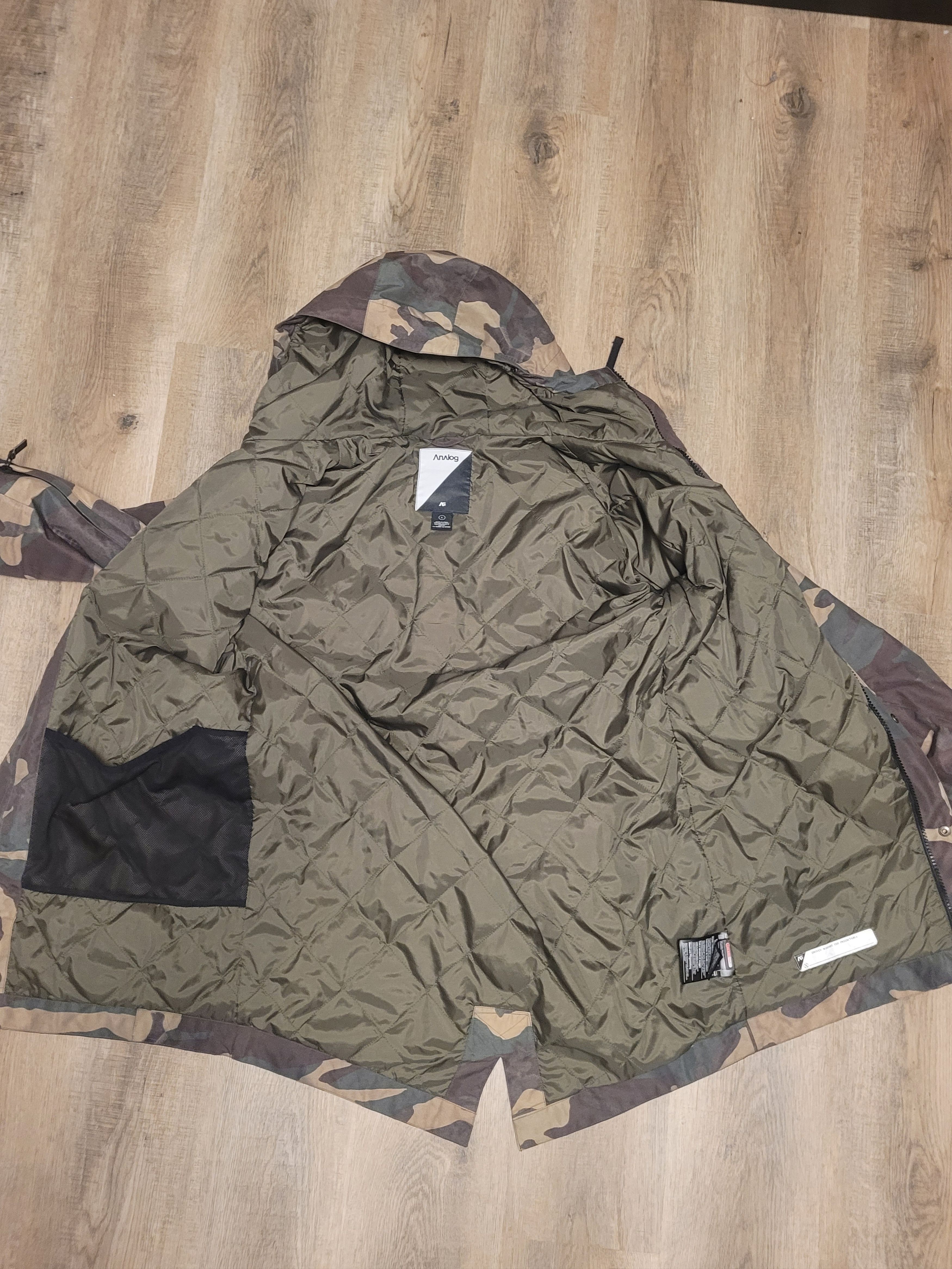 Analog Vintage Burton Analog AG Camo Fishtail Snowboard Parka Size US L / EU 52-54 / 3 - 5 Thumbnail