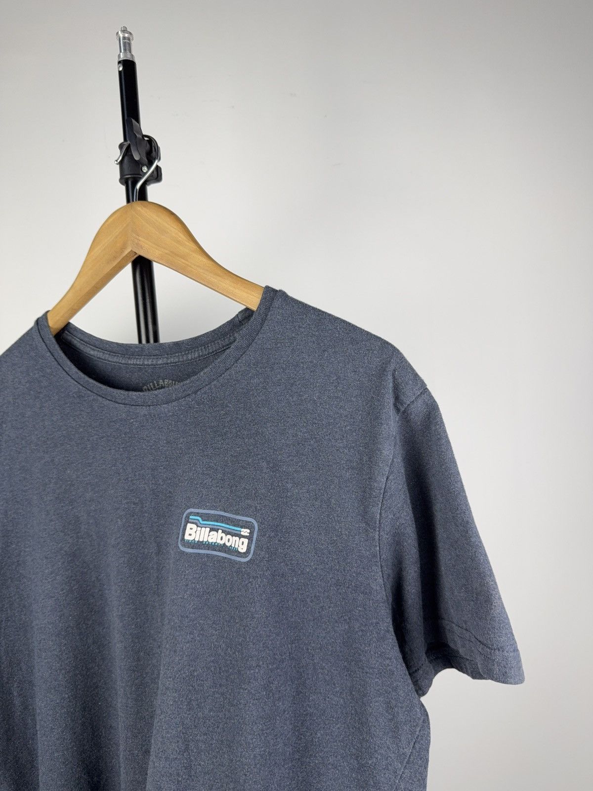 Billabong Retro Y2K 00s Big Logo Surf Sk8 Billabong T Shirt Size US L / EU 52-54 / 3 - 4 Thumbnail