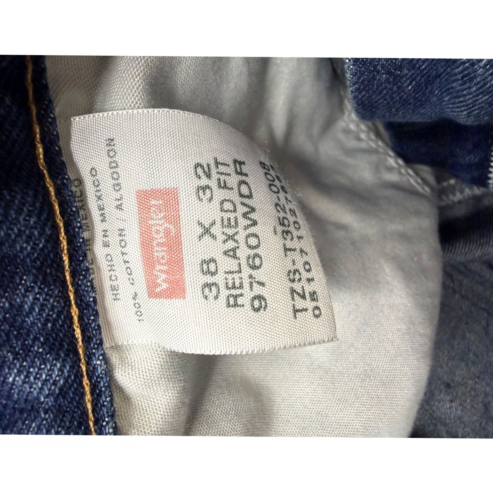 Wrangler Wrangler Jeans Relaxed Fit Mens Blue Denim 100% Cotton 38x32 Inseam 32 Zip Button Pockets 5-Pocket Design Straight Mid Rise Authentic Jeans Size US 38 / EU 54 - 8 Thumbnail