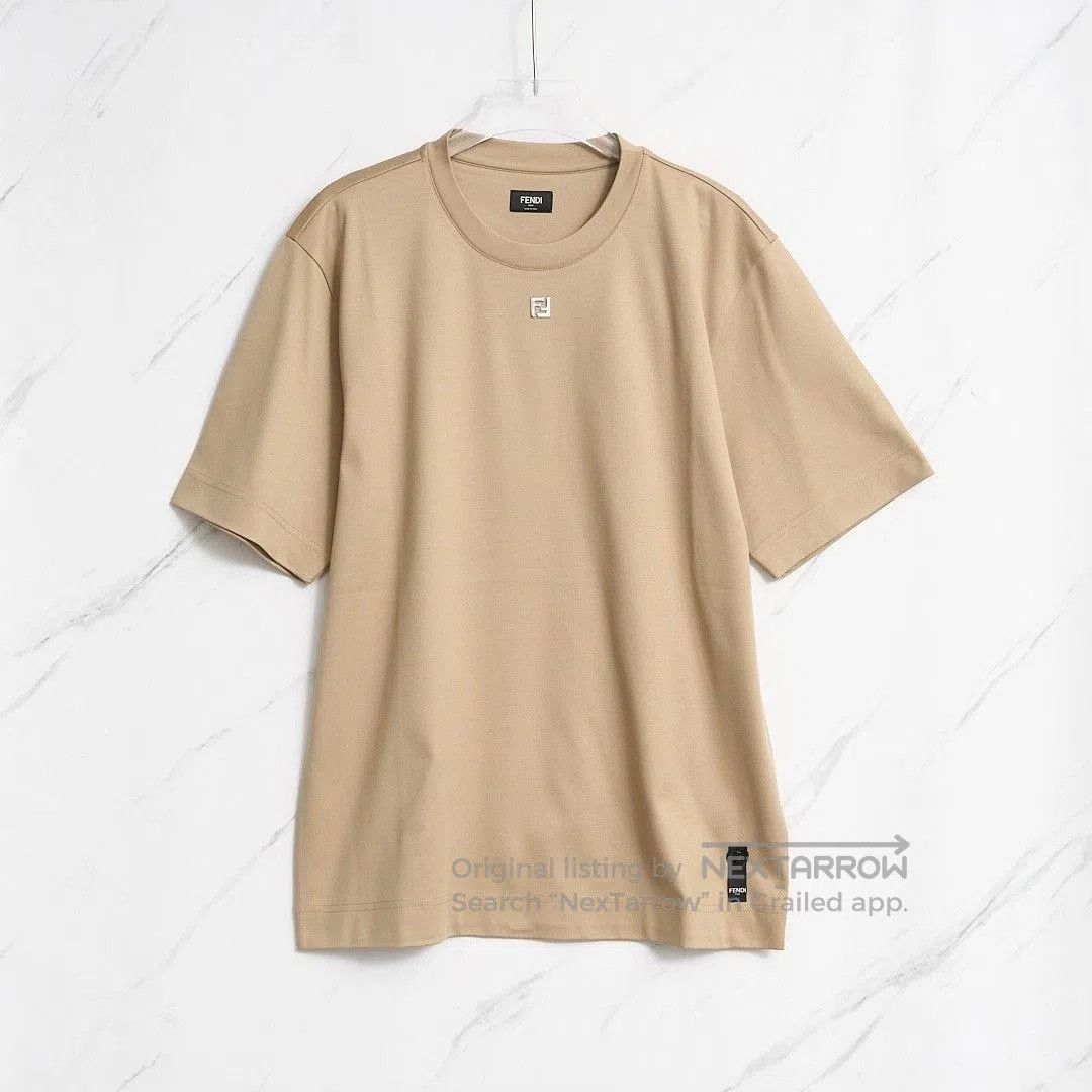Fendi Fendi Men's Metal Logo Solid T-Shirt. Size US M / EU 48-50 / 2 - 1 Thumbnail