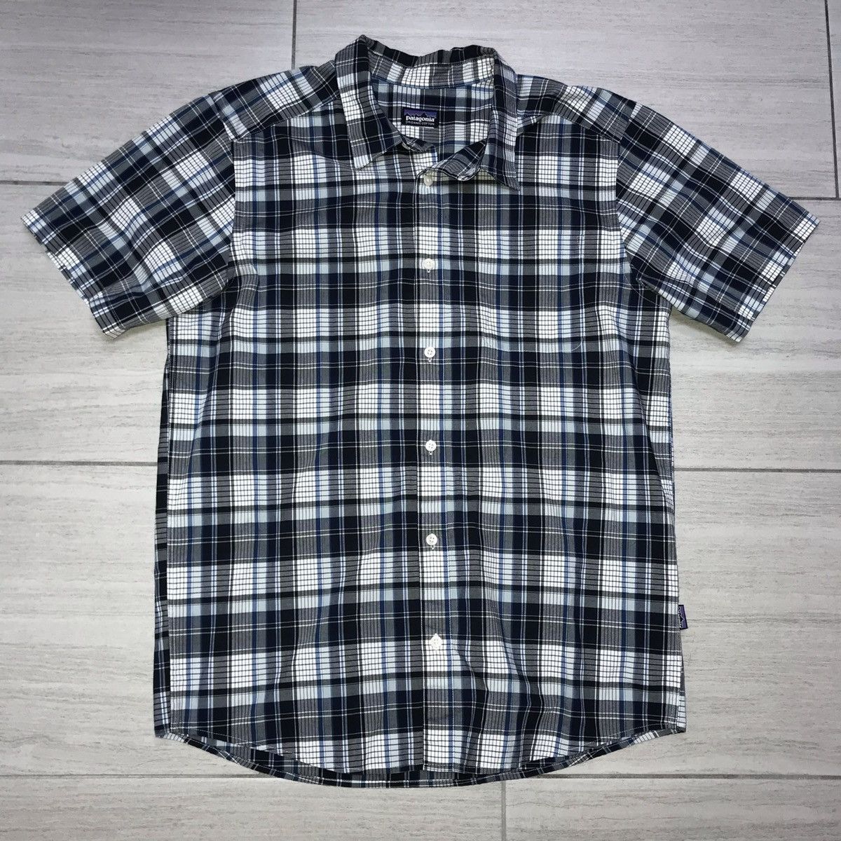 Patagonia Patagonia blue plaid button up shirt Size US L / EU 52-54 / 3 - 1 Thumbnail