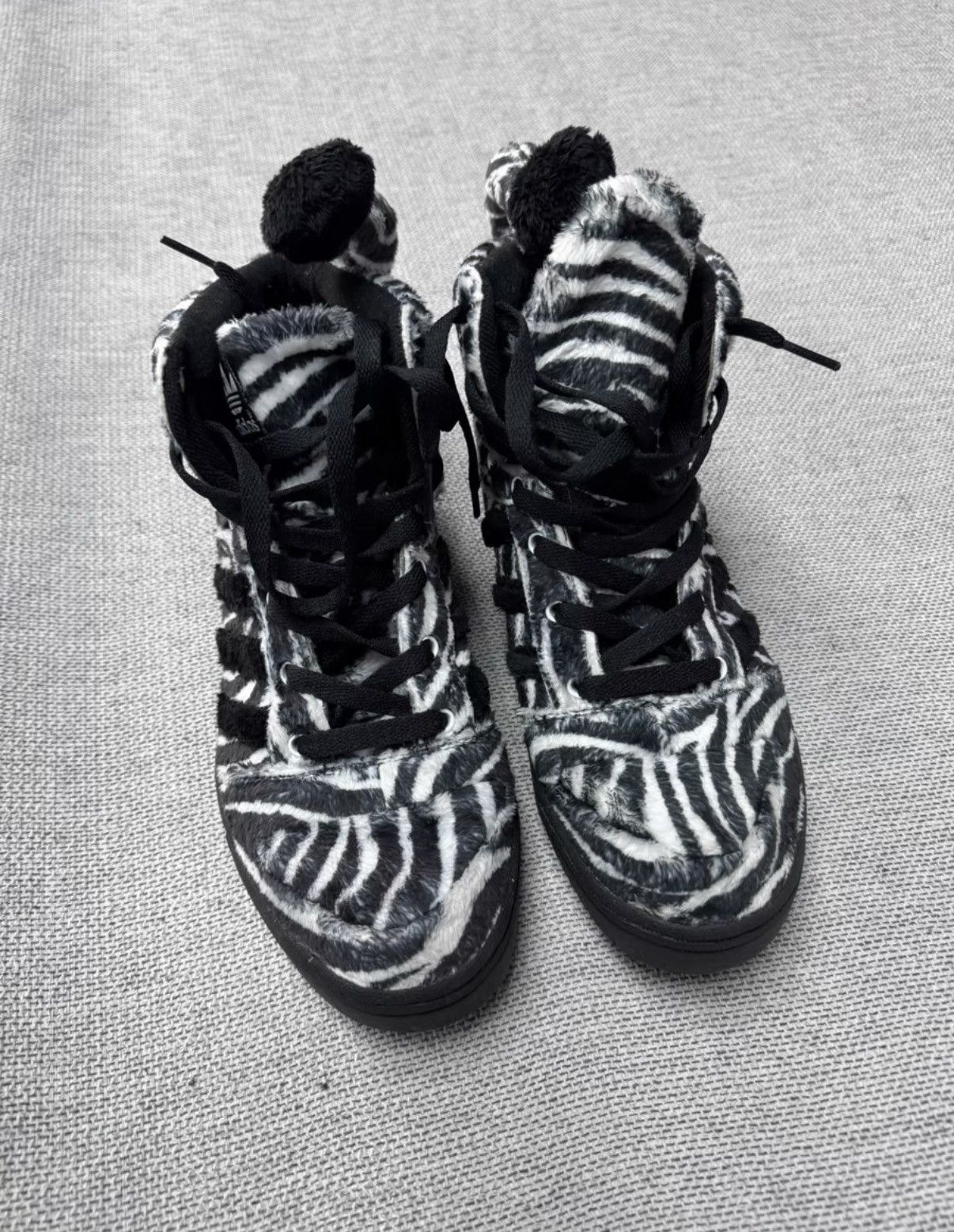 Adidas Adidas Jeremy Scott Zebra Stripe Sneakers G95749 K37 Size US 9.5 / EU 42-43 - 9 Thumbnail