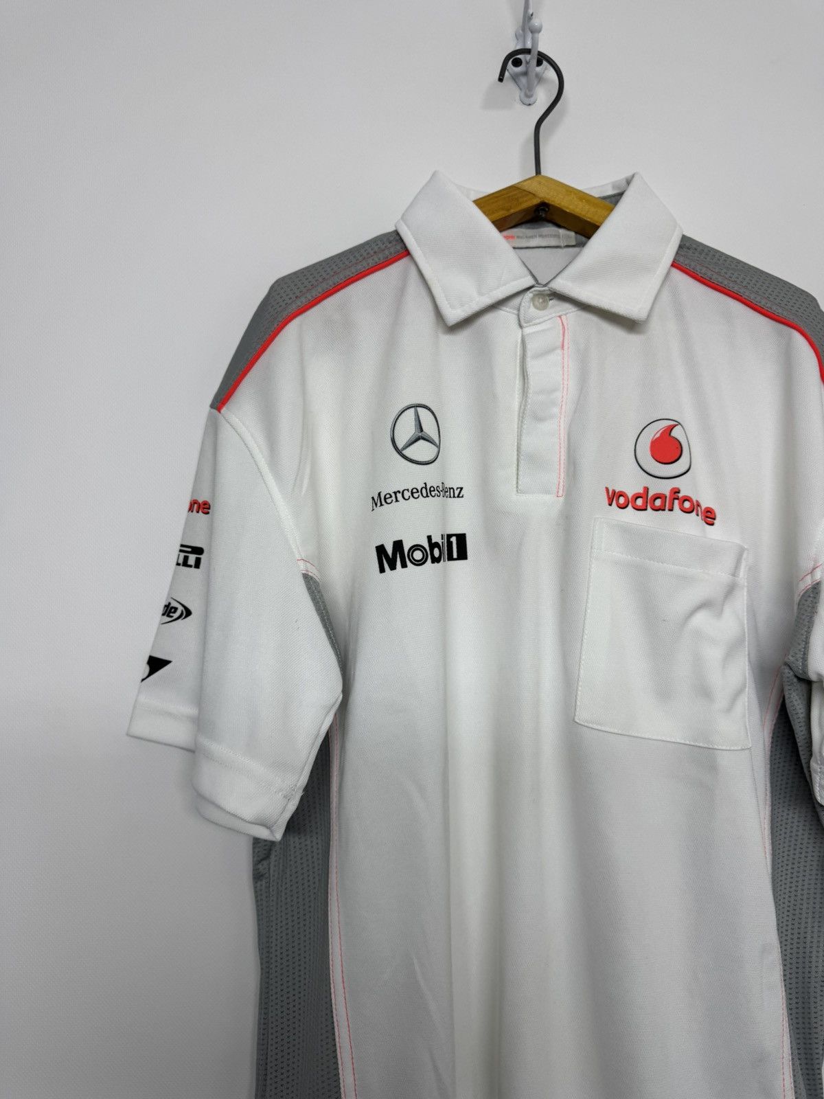Mercedes-Benz Vintage Y2k Mercedes Benz Vodafon Racing Jersey T-Shirt 90’s Size US L / EU 52-54 / 3 - 8 Thumbnail