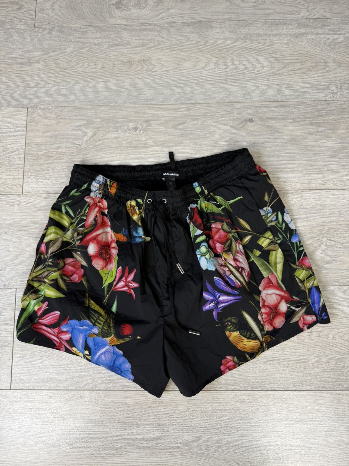 Dsquared2 Dsquared2 Black Floral Swimming Shorts Size US 36 / EU 52 - 1 Thumbnail