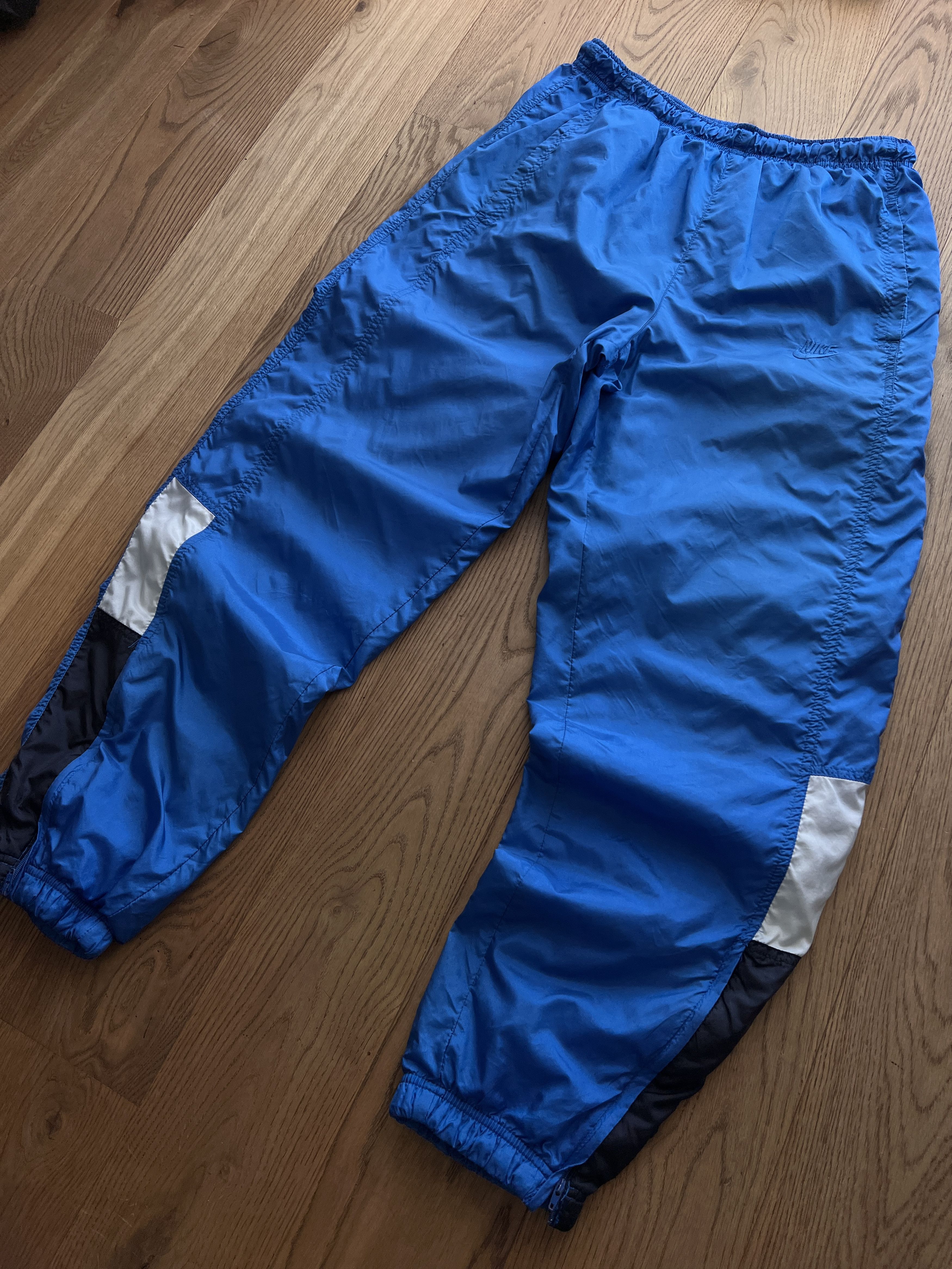 Nike Nike VTG 90s nylon retro navy blue track pants baggy swoosh Size US 32 / EU 48 - 5 Thumbnail