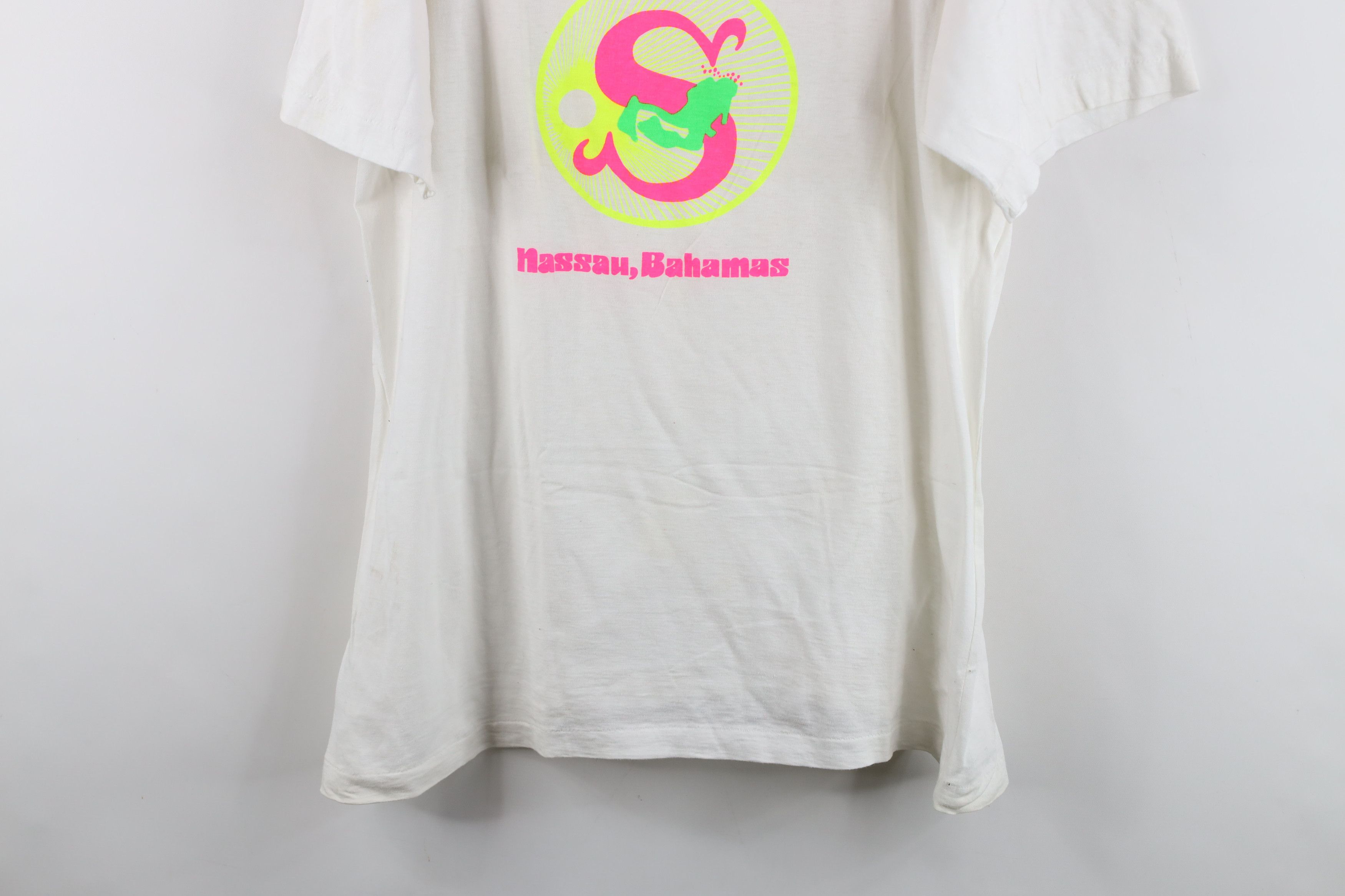 Vintage Vintage 70s 80s Streetwear Sun Divers Bahamas T-Shirt Size US L / EU 52-54 / 3 - 3 Thumbnail