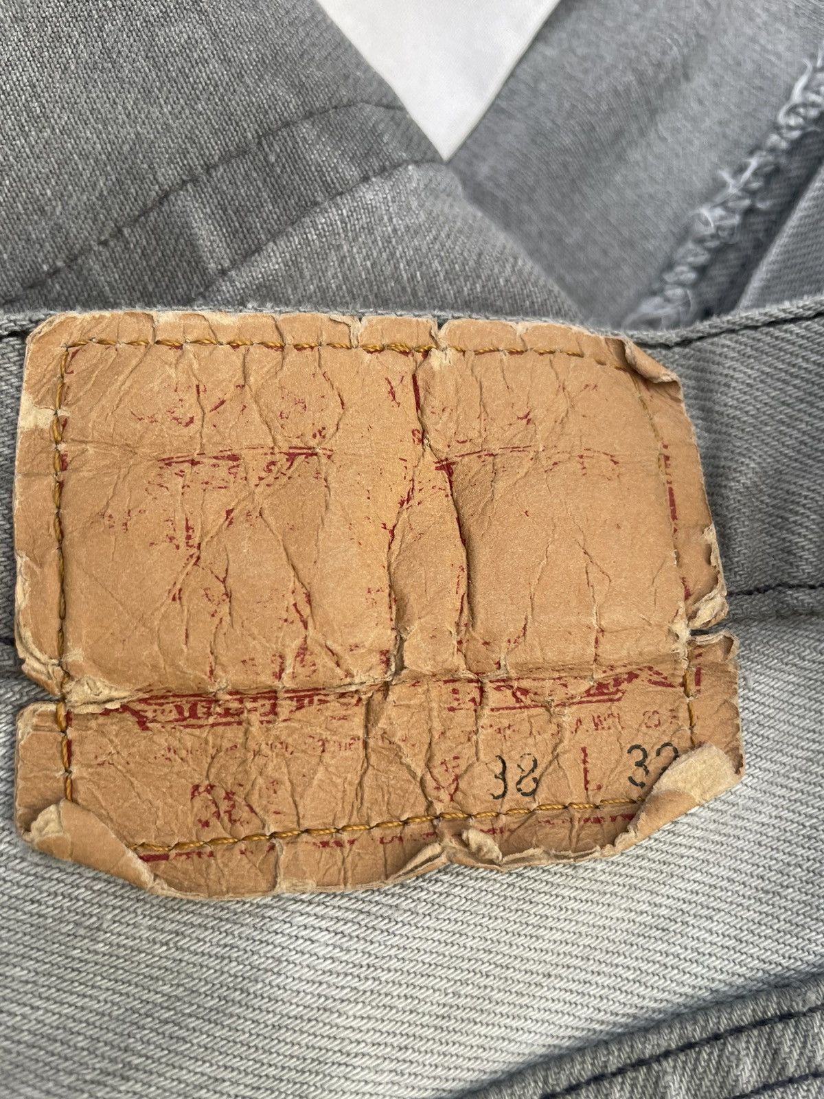 Levi's × Vintage Vintage 1993 Levis 501 e Faded Distresed Denim Size US 37 - 13 Thumbnail