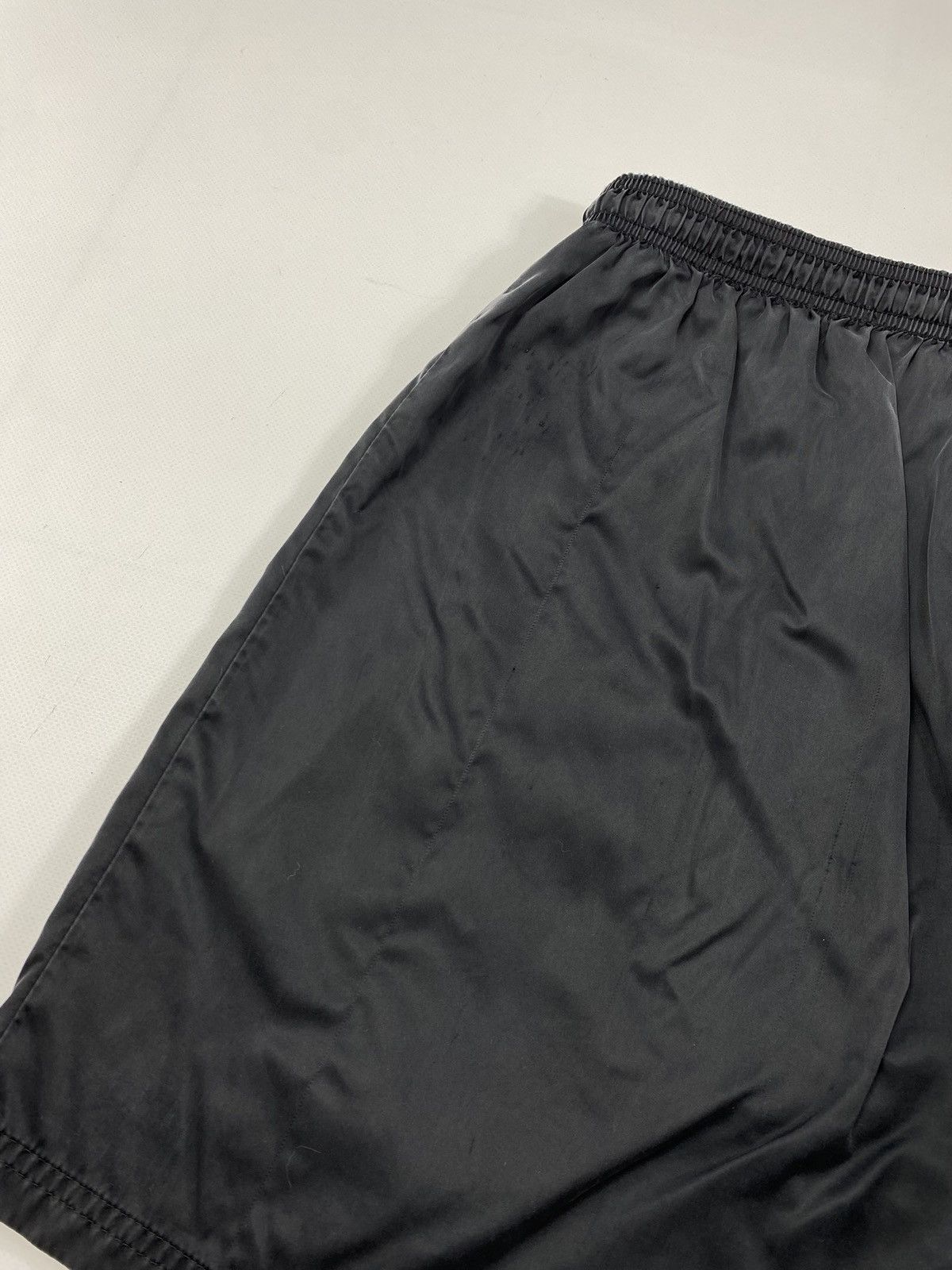 Adidas 🔥LASTDROP🔥 #4 Vintage Adidas Graphite Black Nylon Shorts Size US 34 / EU 50 - 13 Thumbnail