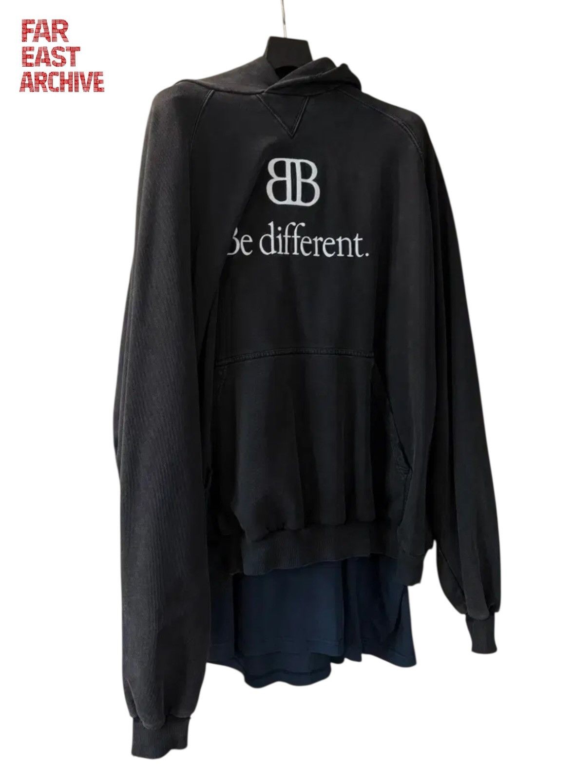 Balenciaga Balenciaga Be Different Runway Hoodie Size US M / EU 48-50 / 2 - 1 Thumbnail