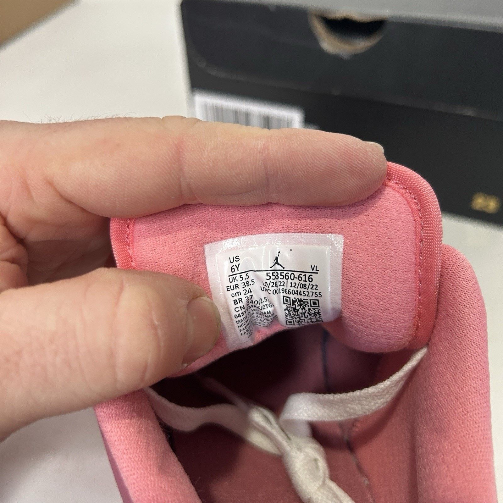 Jordan Brand Nike Air Jordan 1 Low GS “Desert Berry Coral Chalk” Size US 7.5 / IT 37.5 - 6 Thumbnail