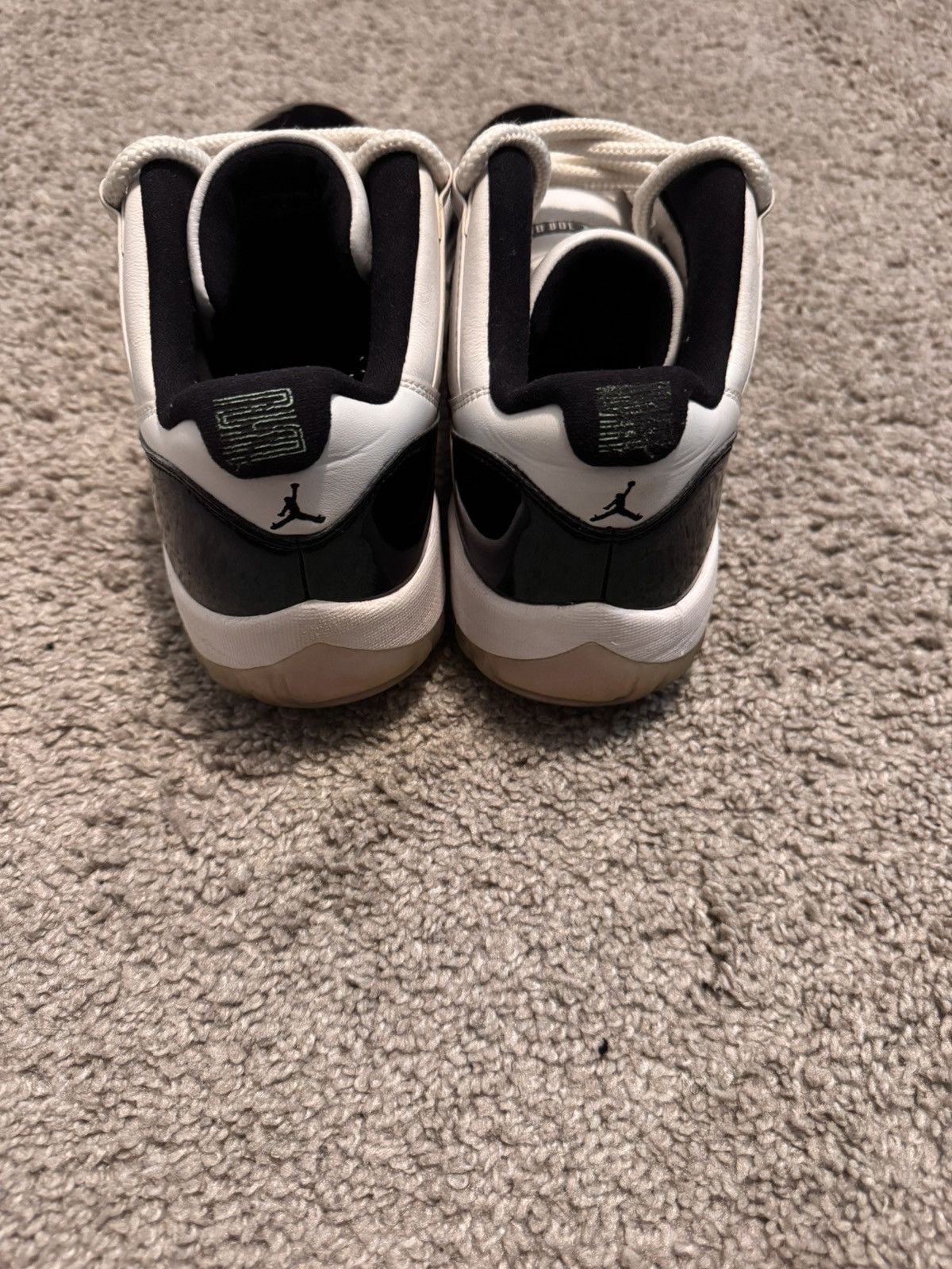 Jordan Brand Jordan 11 Retro Low Emerald Size US 11.5 / EU 44-45 - 9 Thumbnail