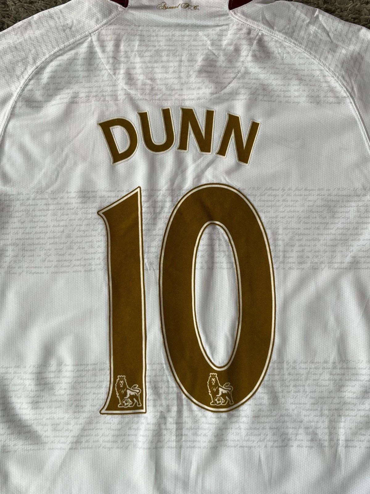 Nike Vintage Soccer Jersey Arsenal 2007/2008 Dunn Size US L / EU 52-54 / 3 - 9 Thumbnail