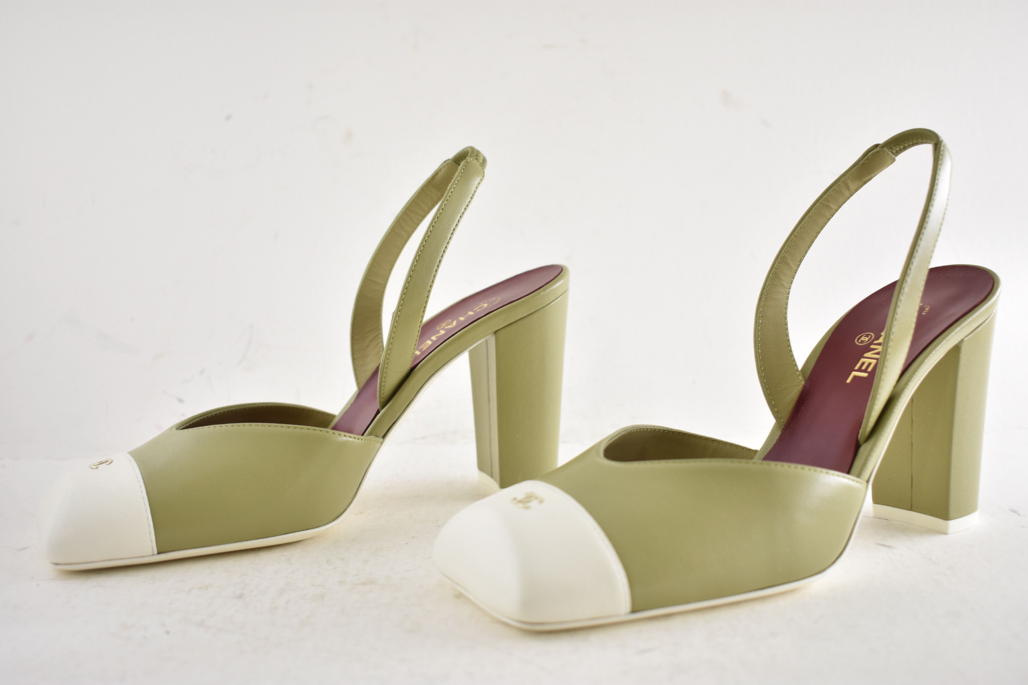 Chanel 26S Blazy Khaki Ivory Square Slingback Block Heel Pump 36.5 Size US 6.5 / IT 36.5 - 14 Thumbnail