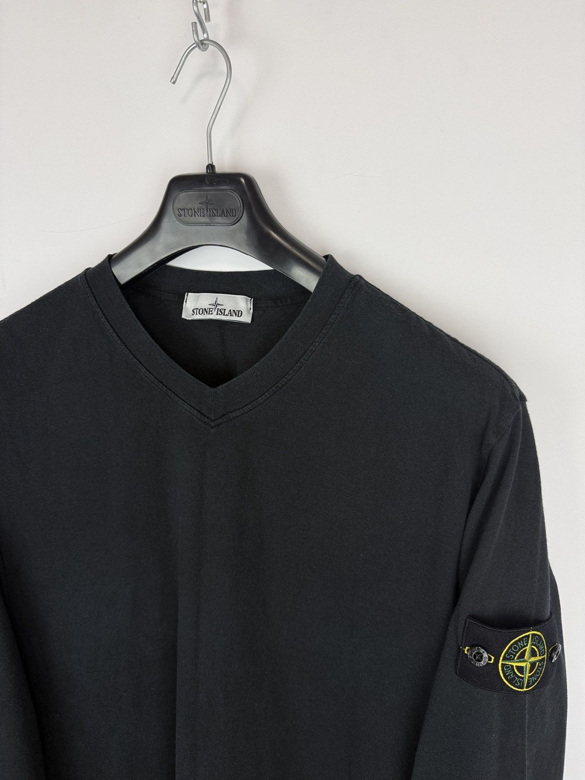 Stone Island Black Stone Island V-neck longsleeve crewneck Size US XXL / EU 58 / 5 - 2 Thumbnail