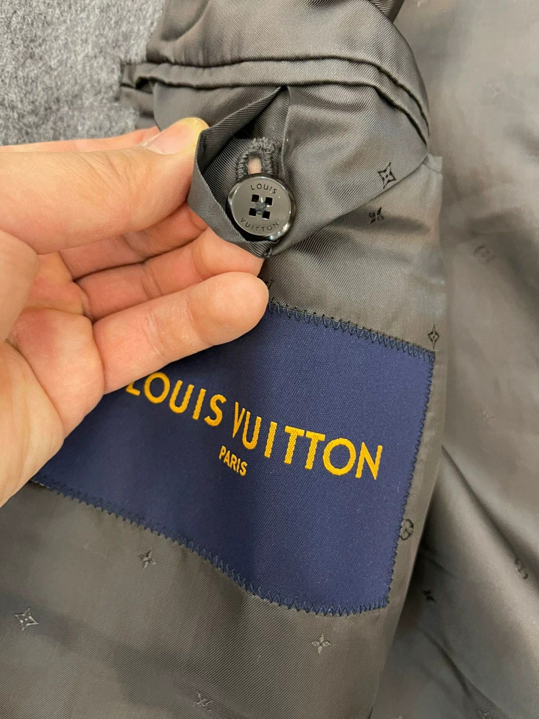 Louis Vuitton LV Men's Wool Overcoat New Runway Style New Without Tags XL Size US XL / EU 56 / 4 - 7 Thumbnail