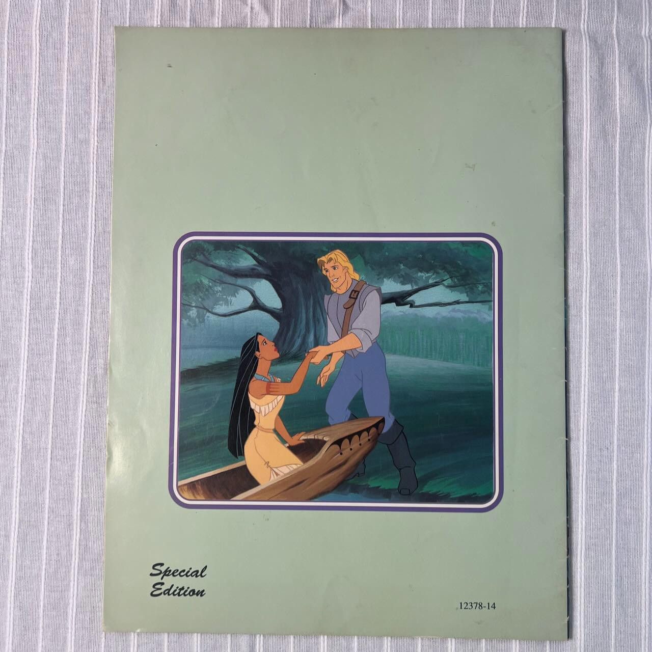 Designer Disney's Pocahontas (Big Golden Book) 1st Printing 1995 HTF Size ONE SIZE - 3 Thumbnail