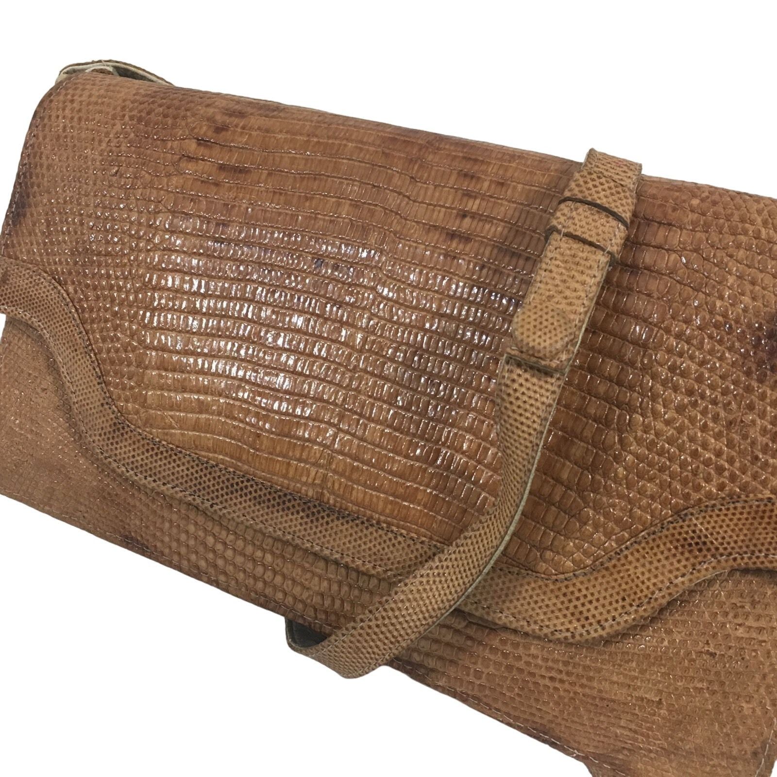 Other Vtg Small Brown Genuine LIZARD Iguana SKIN Clutch Purse Size ONE SIZE - 1 Thumbnail