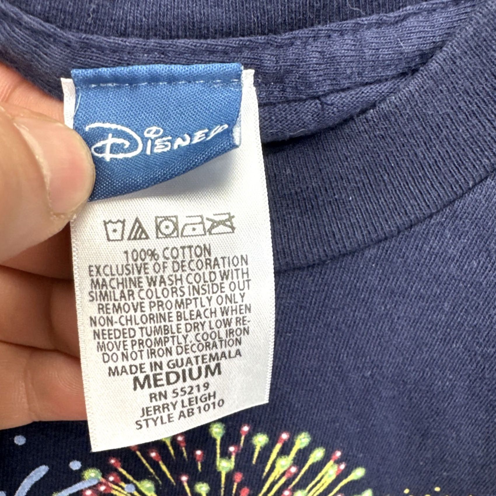 Disney Disney T-Shirt Medium Blue 2009 California Mickey Goofy Pluto 90s Cartoon Shirt Mens Non-N/A Size US M / EU 48-50 / 2 - 3 Thumbnail