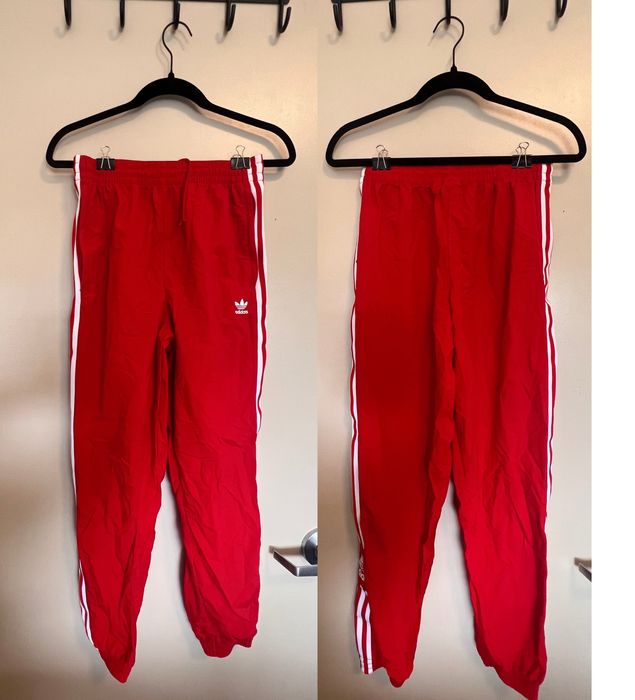 Adidas originals adicolor locked up cheap logo track pants in red