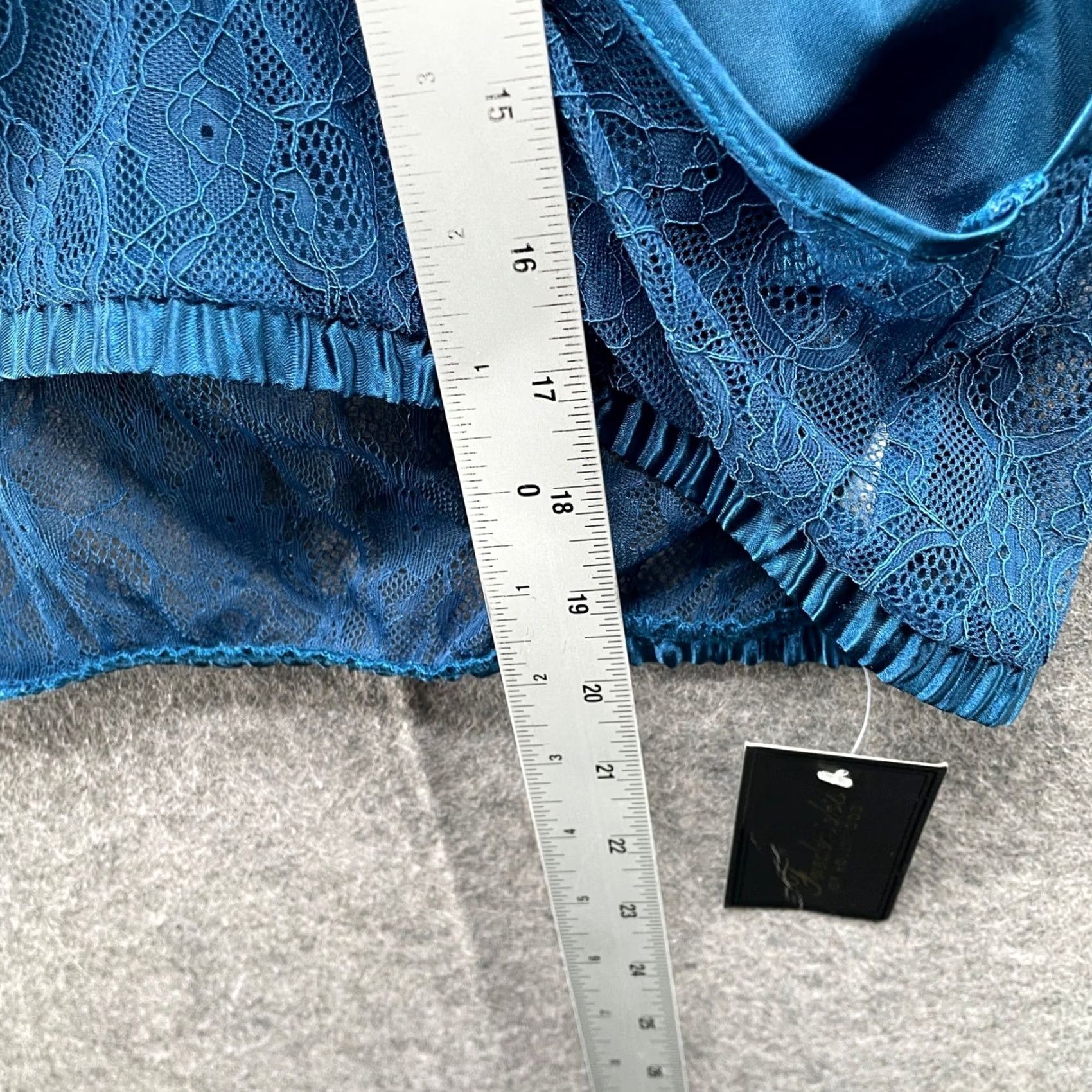 Vintage NWT Fredericks of Hollywood Delphine Bralette Womens 1X Blue Satin Lace Cami Size ONE SIZE - 5 Thumbnail