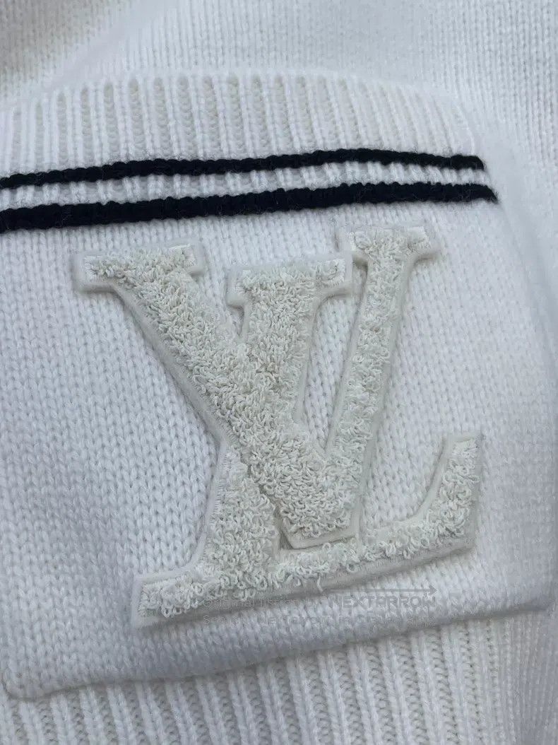 Louis Vuitton Louis Vuitton 25 white knitted cardigans shirt Size XS / US 0-2 / IT 36-38 - 3 Thumbnail