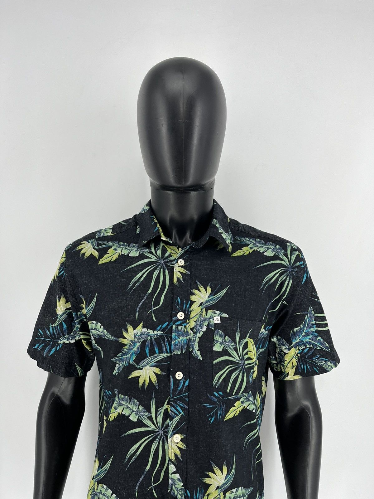 Quiksilver Vintage Crazy Quiksilver Hawaiian Floral Shirt Buttons 90s Size US M / EU 48-50 / 2 - 1 Thumbnail