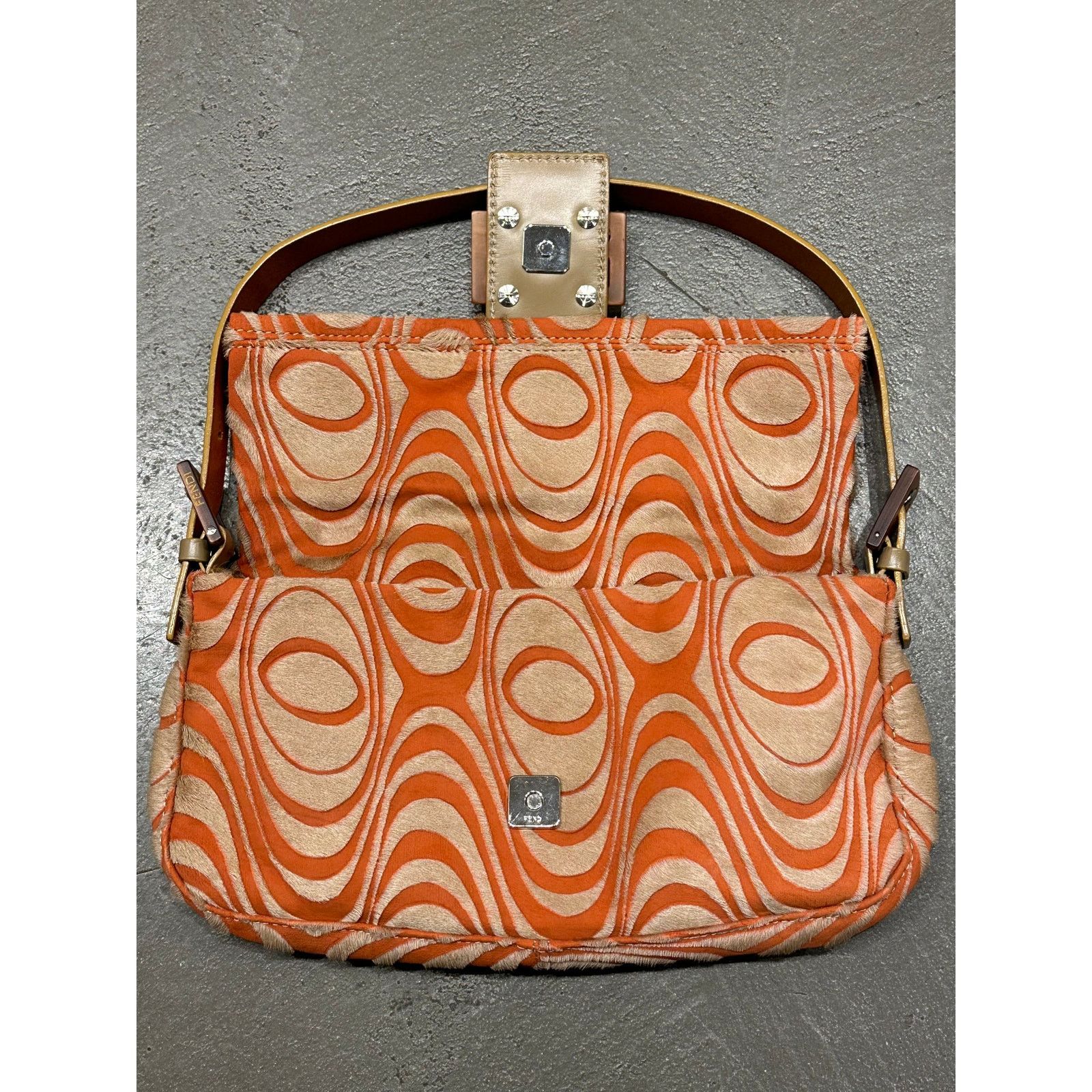 Fendi S/S2001 Fendi asymmetrical pony hair Baguette bag Size ONE SIZE - 6 Thumbnail