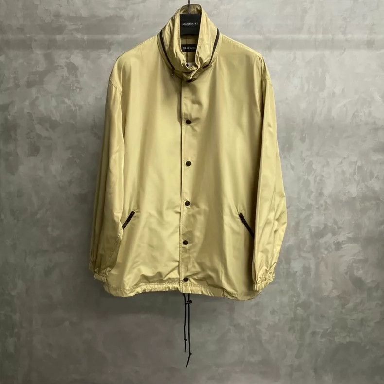 Balenciaga Balenciaga Trolley jacket in khaki with printed logo back Size US S / EU 44-46 / 1 - 1 Thumbnail