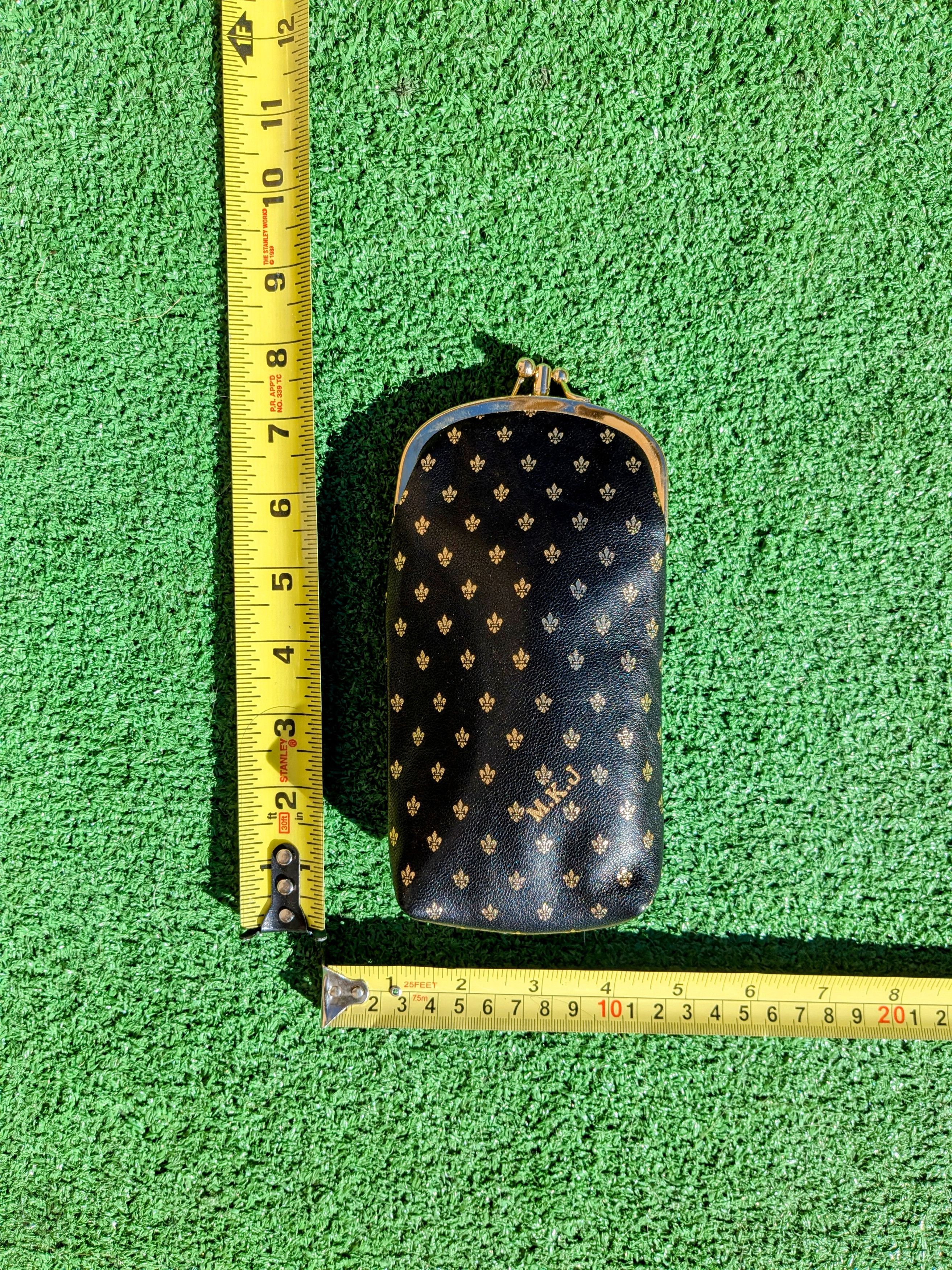 Vintage 1960s Vintage Fleur De Lis Pattern Leather Coin Purse/Clutch Size ONE SIZE - 2 Thumbnail