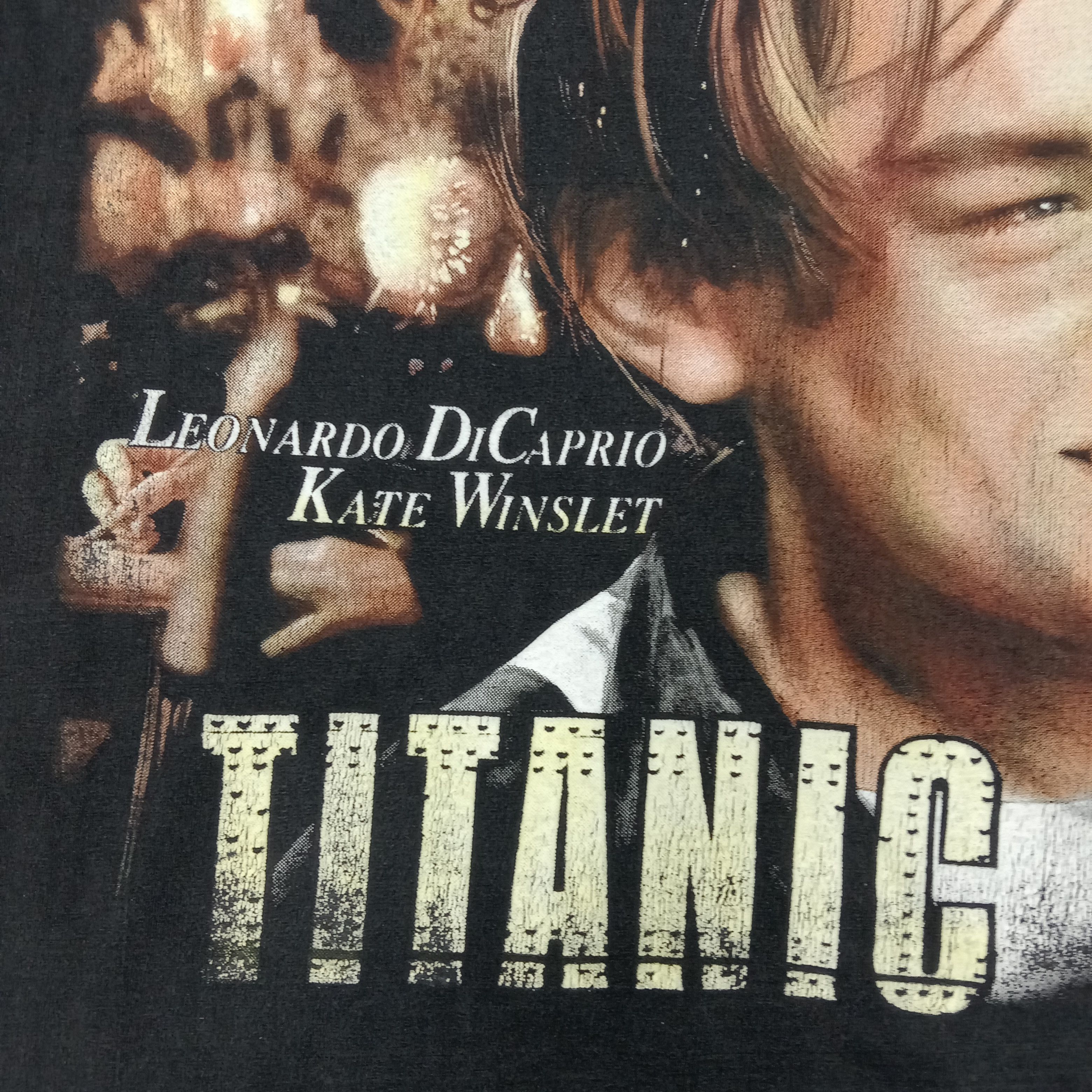 Vintage Vintage 90's Titanic American Romance Movie Tshirt Size US L / EU 52-54 / 3 - 3 Thumbnail