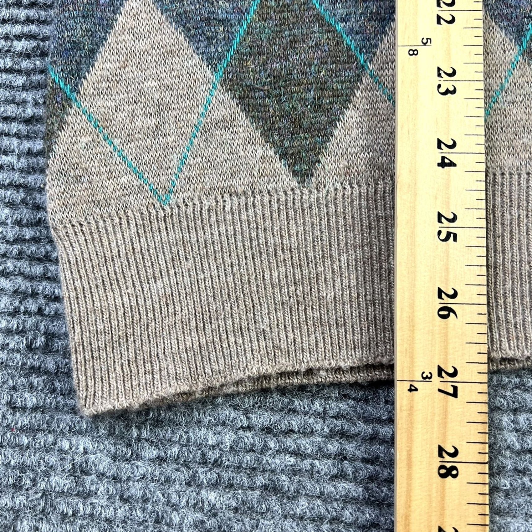 Vintage VINTAGE Robert Bruce Argyle Tan Knit Sweater Vest L USA Union Made Mens Vest 90s Golf Pattern Brown 100% Orlon Acrylic Size US L / EU 52-54 / 3 - 5 Thumbnail