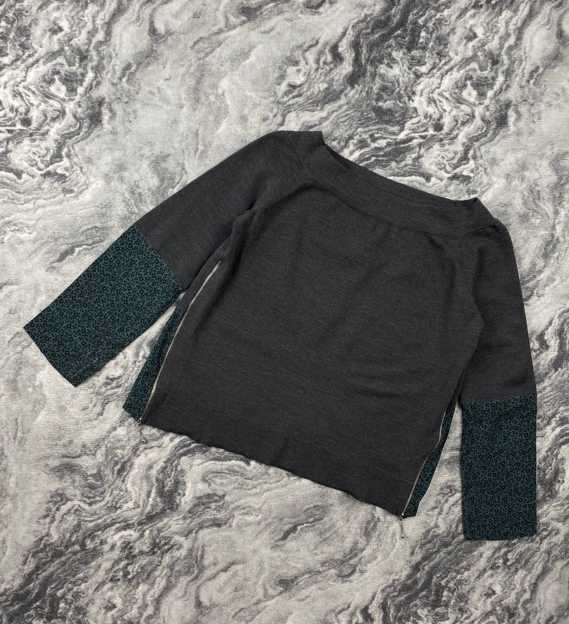 Louis Vuitton Loius Vuitton Jumper Wool Women Size L Gray Size L / US 10 / IT 46 - 1 Thumbnail